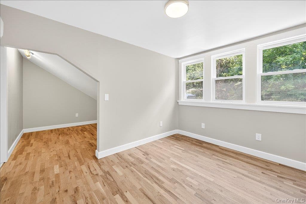 584 Shore Drive thumbnail 22
