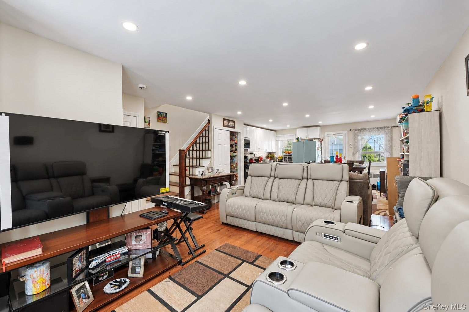 3035 Yates Avenue thumbnail 9