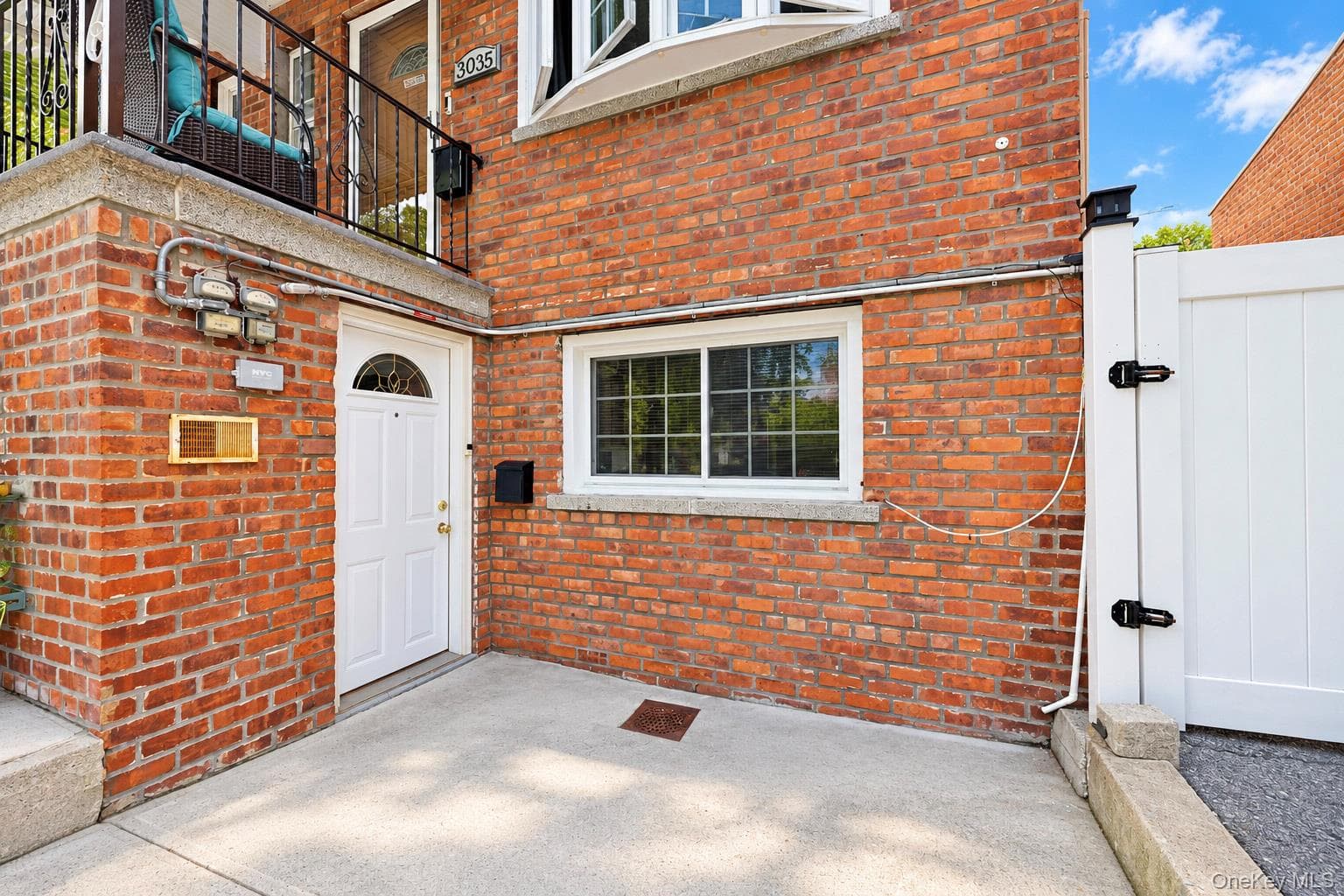 3035 Yates Avenue thumbnail 4