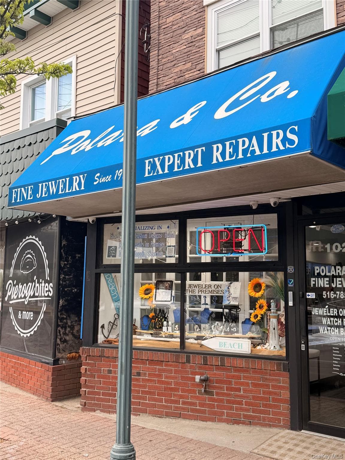 102 Bedford Avenue Unit: B, Bellmore