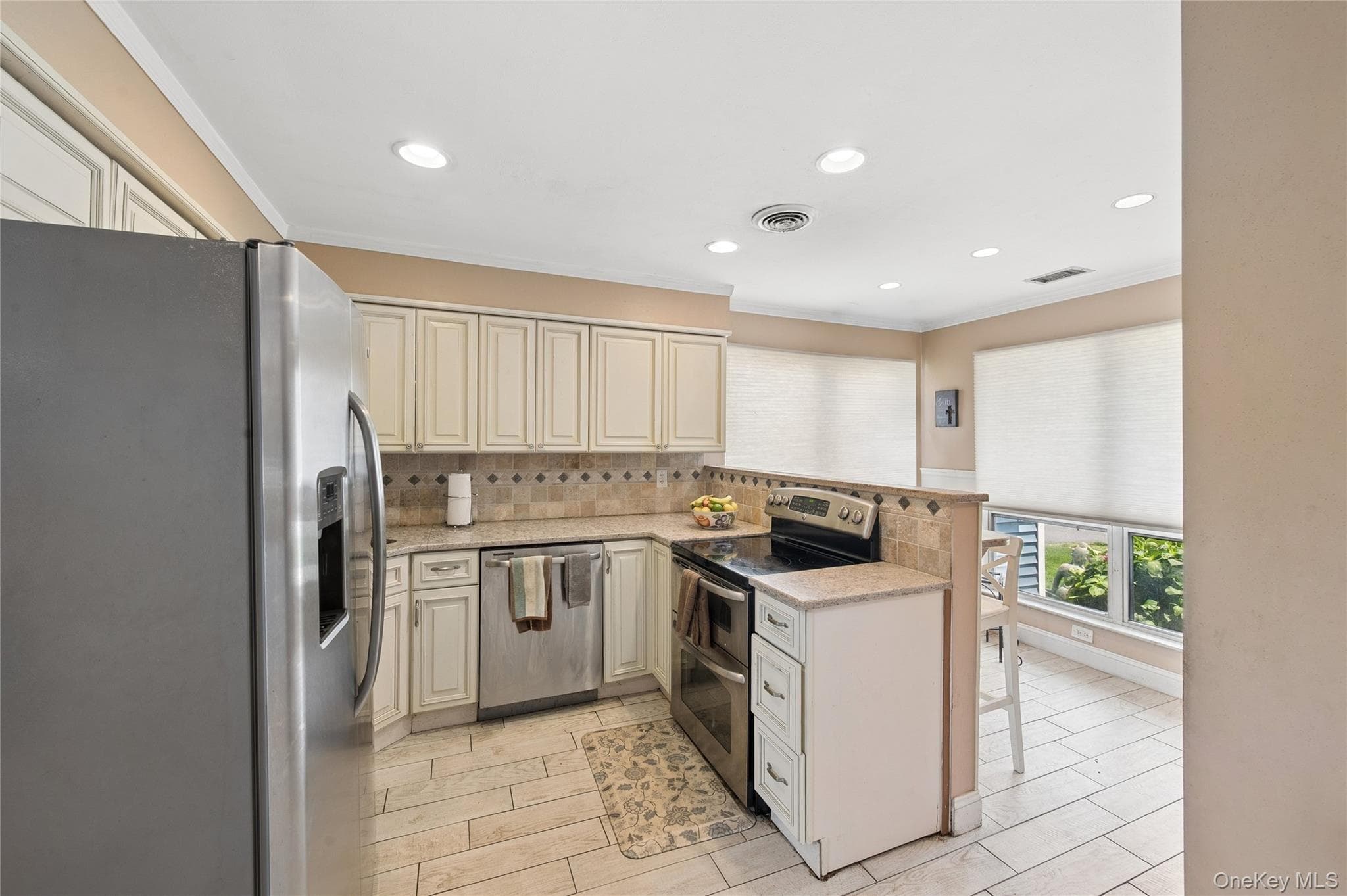100 Baker Court Unit: 90 thumbnail 3