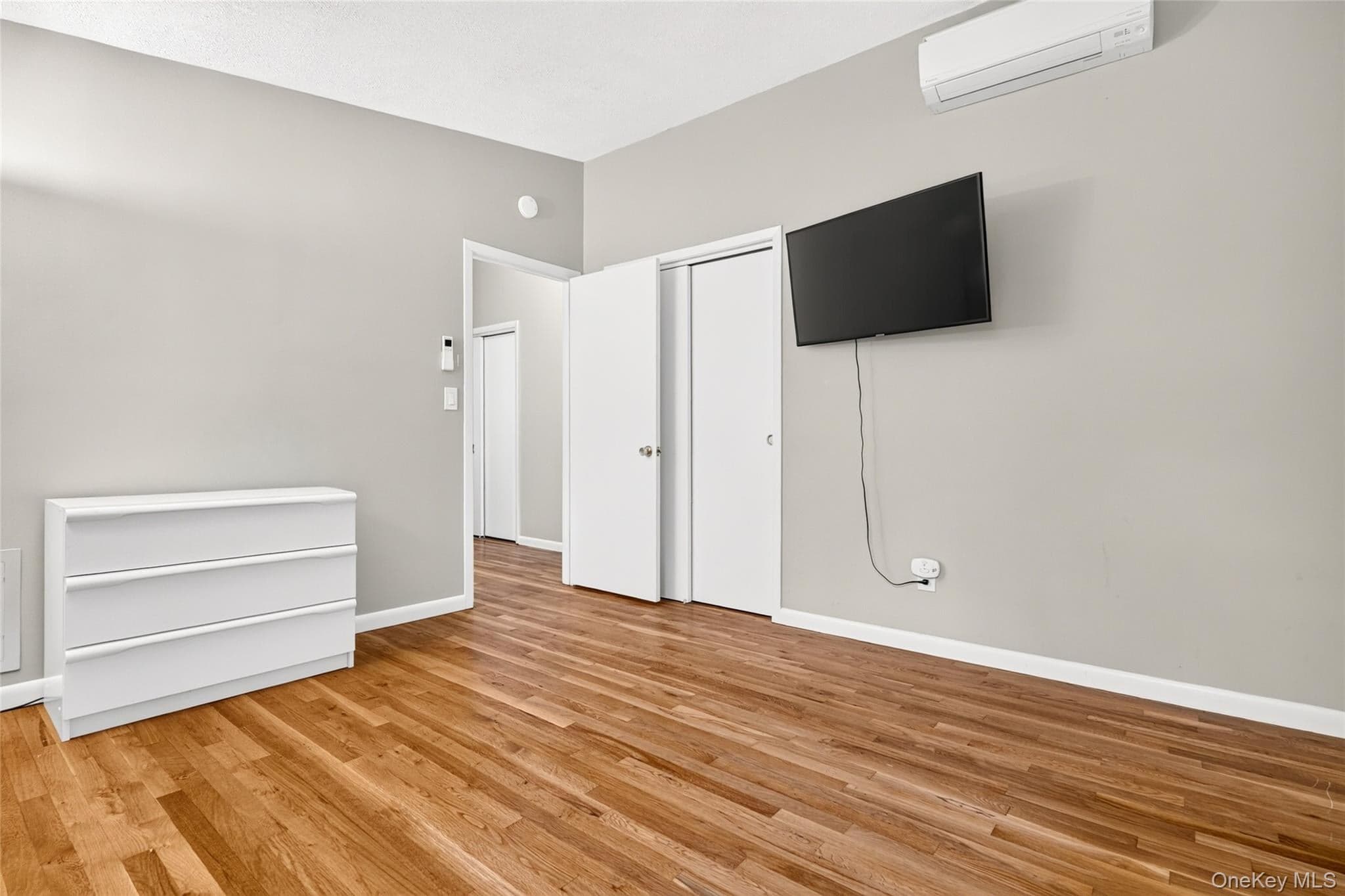 23 Howard Avenue thumbnail 27