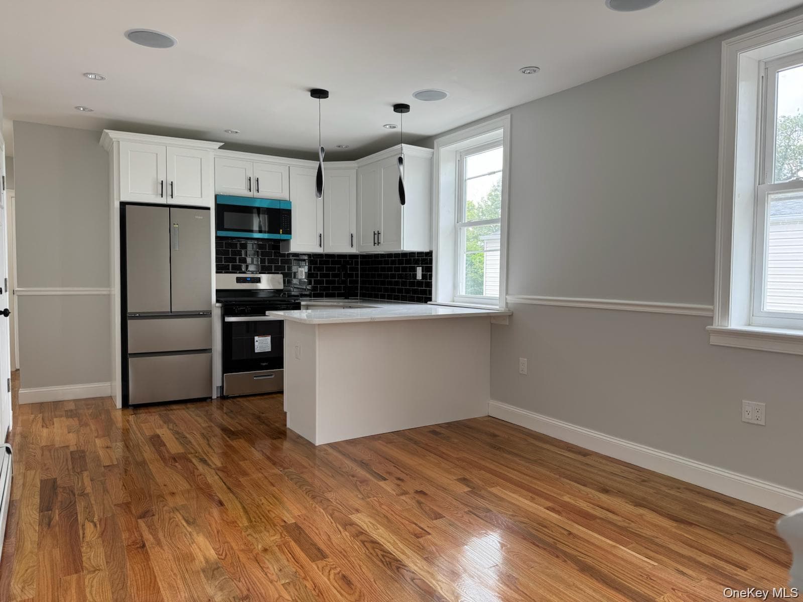 44 Lewis Avenue thumbnail 2