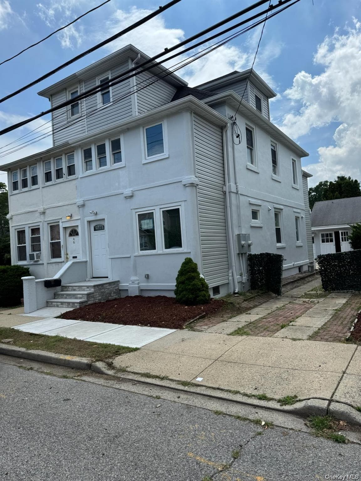 44 Lewis Avenue photo 1