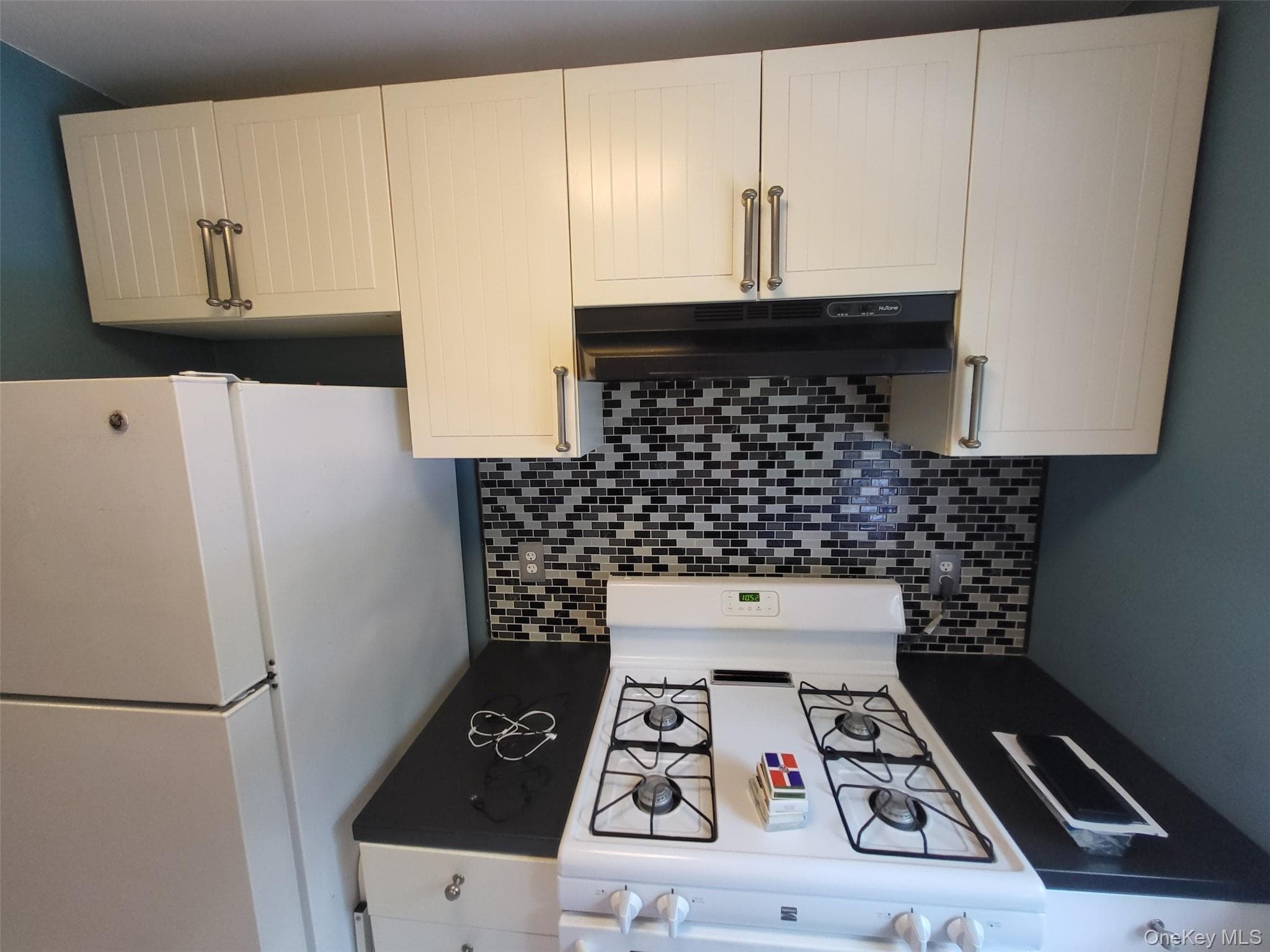 224-23 Kingsbury Avenue Unit: B thumbnail 17