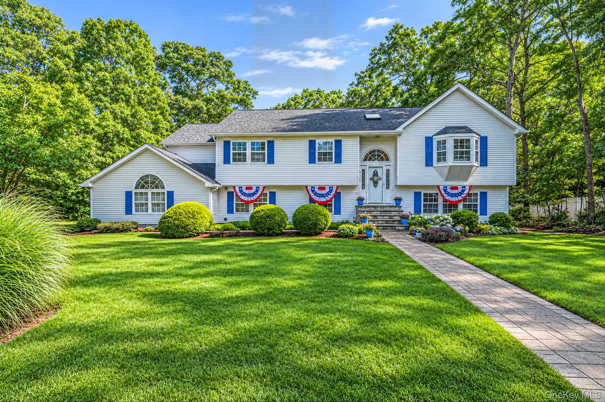 1 Chen Court, Middle Island