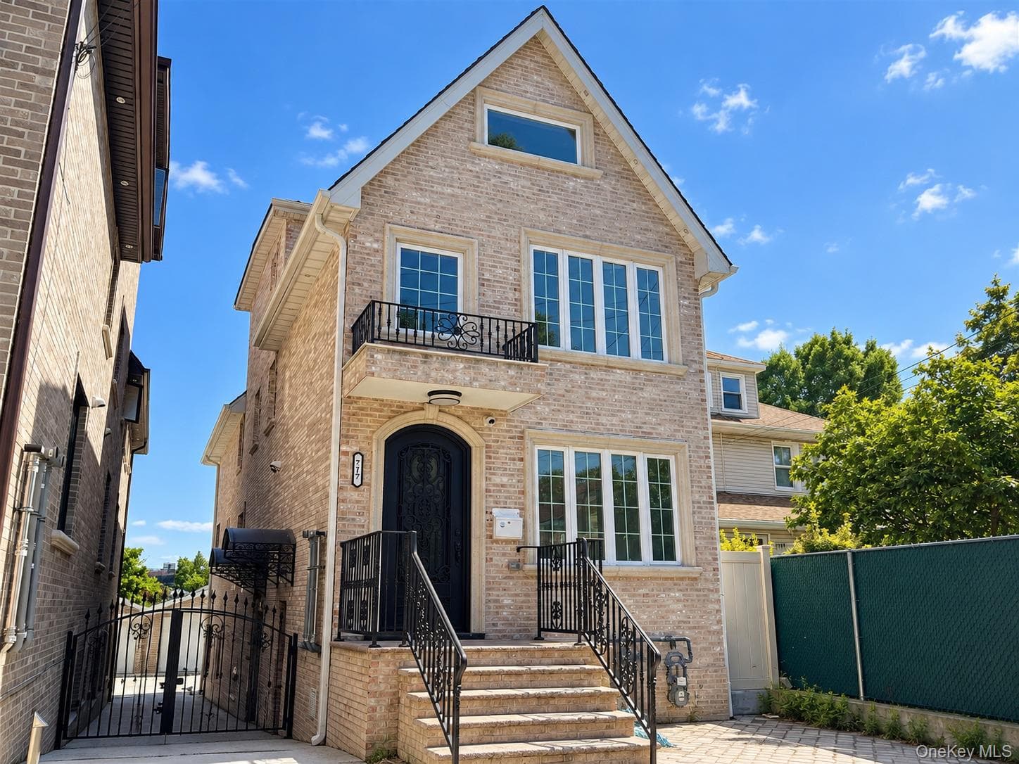 7-17 College Place, College Point