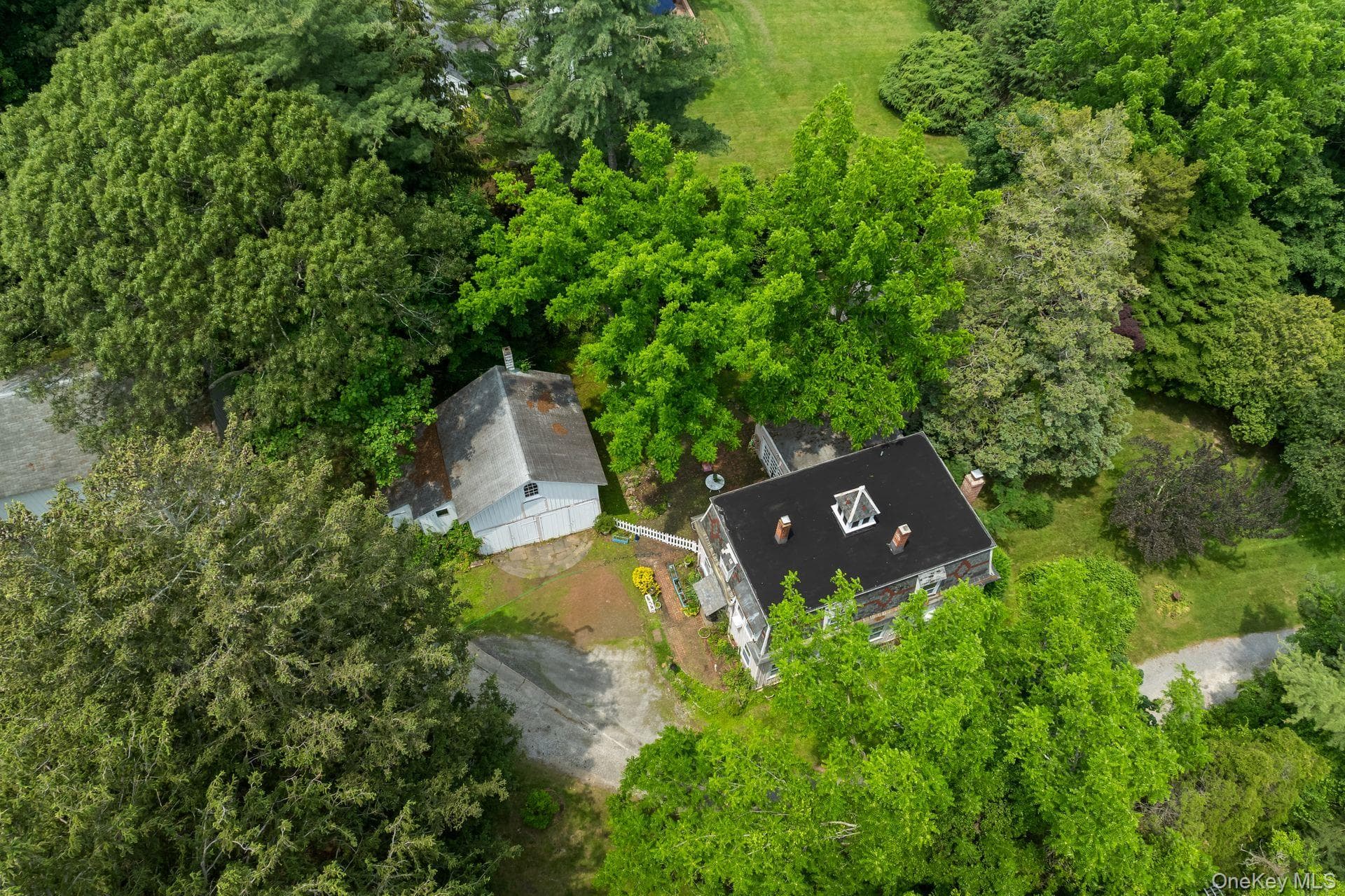 383 W Neck Road thumbnail 31