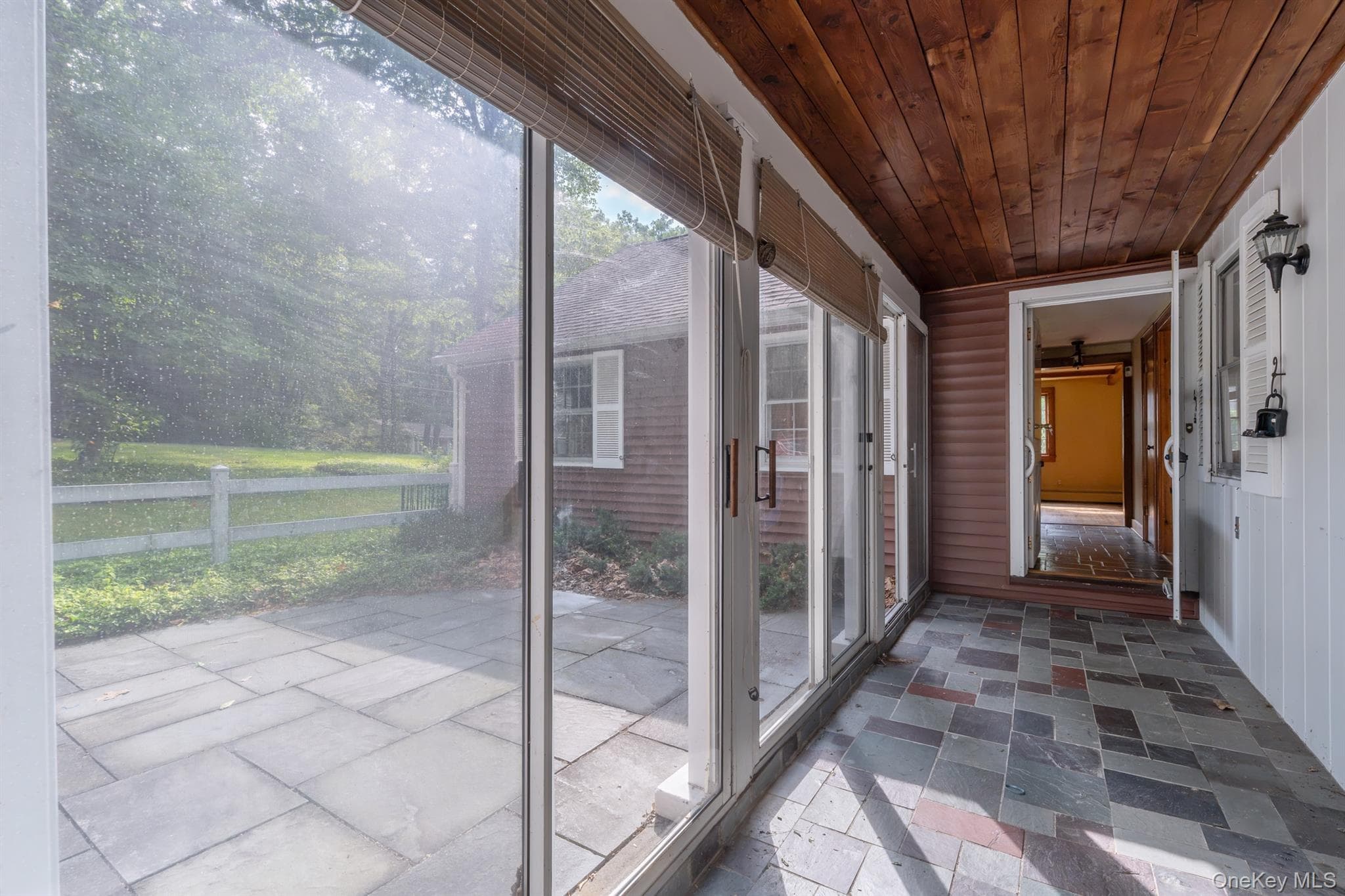 8 Carroll Street thumbnail 4