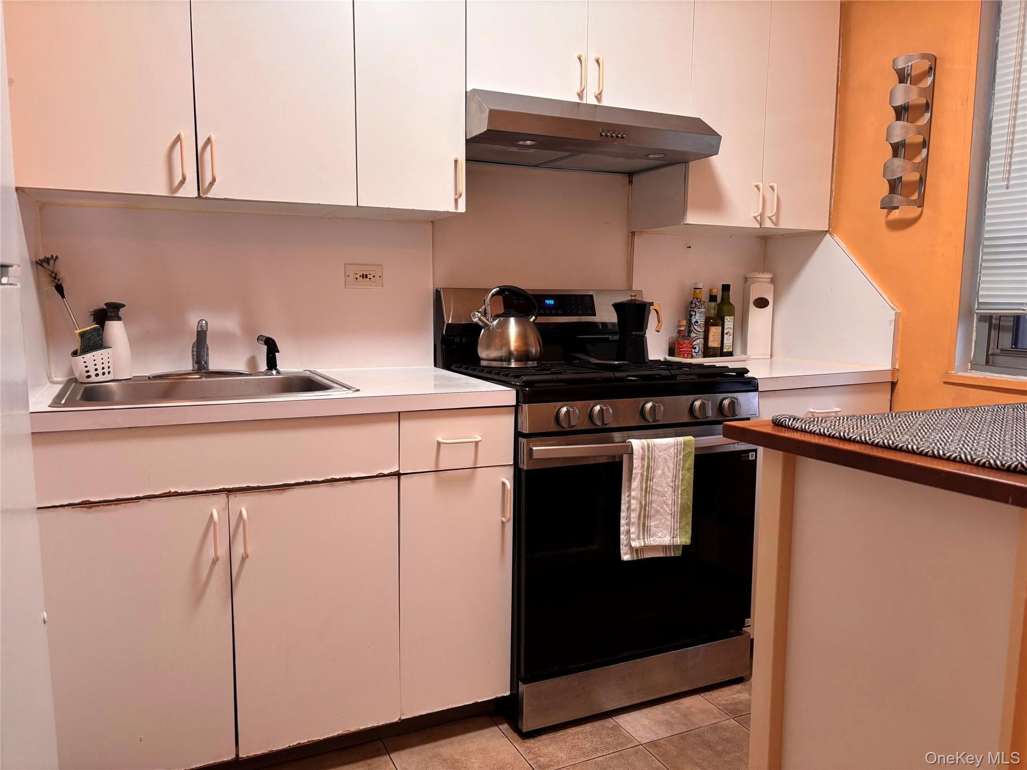 61-25 97th Street Unit: 6E thumbnail 3
