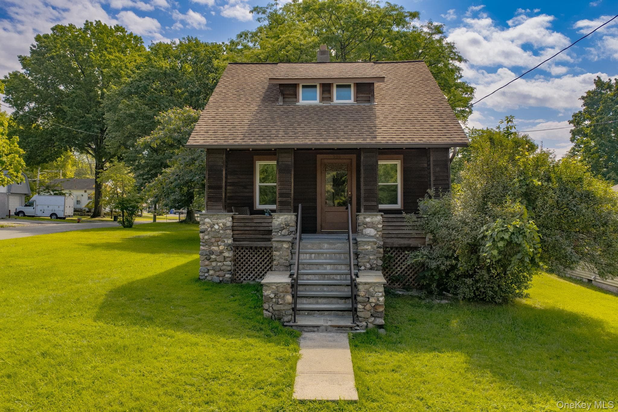 256 Cottage Street thumbnail 3