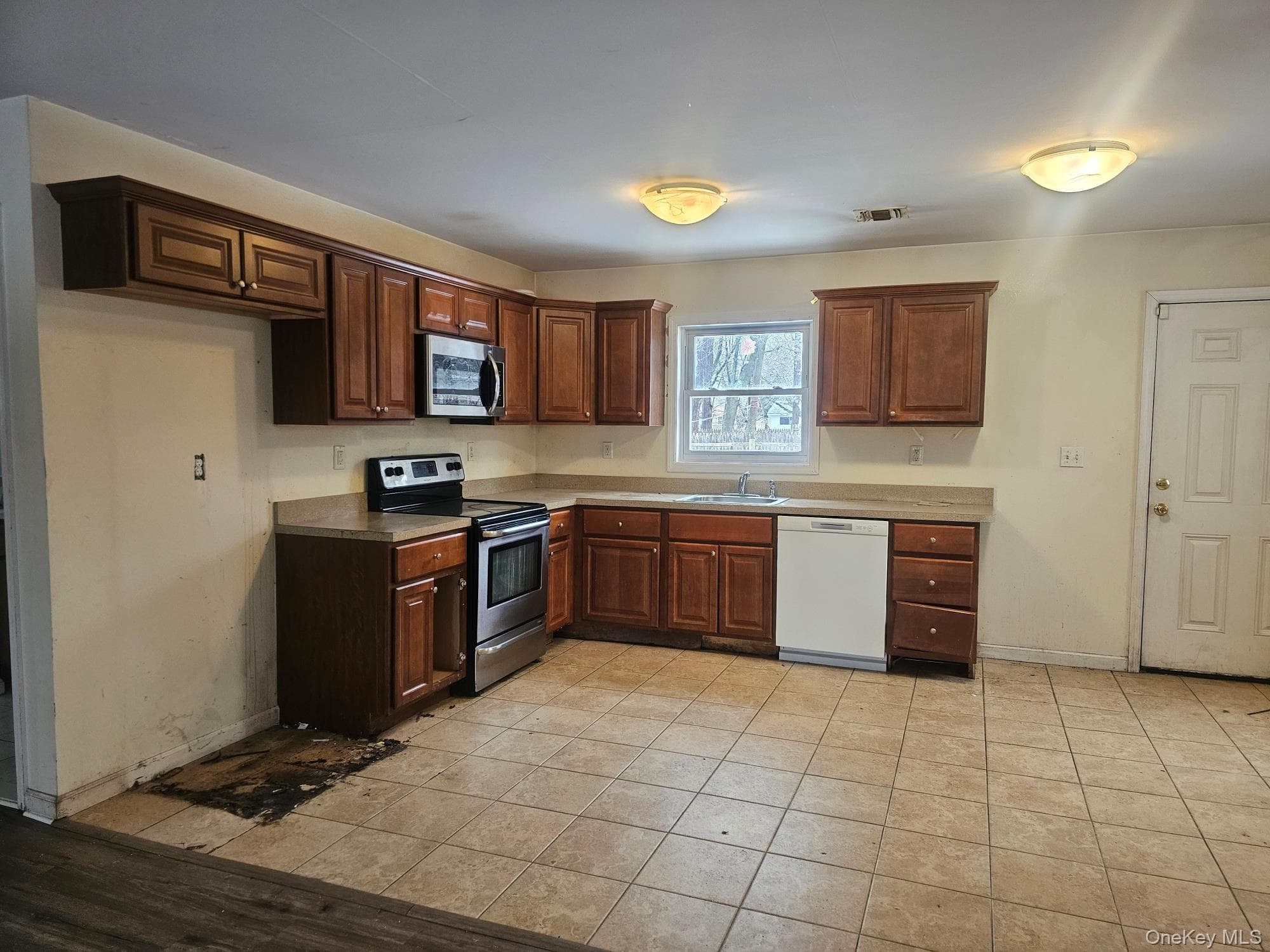 556 Taylor Avenue thumbnail 5