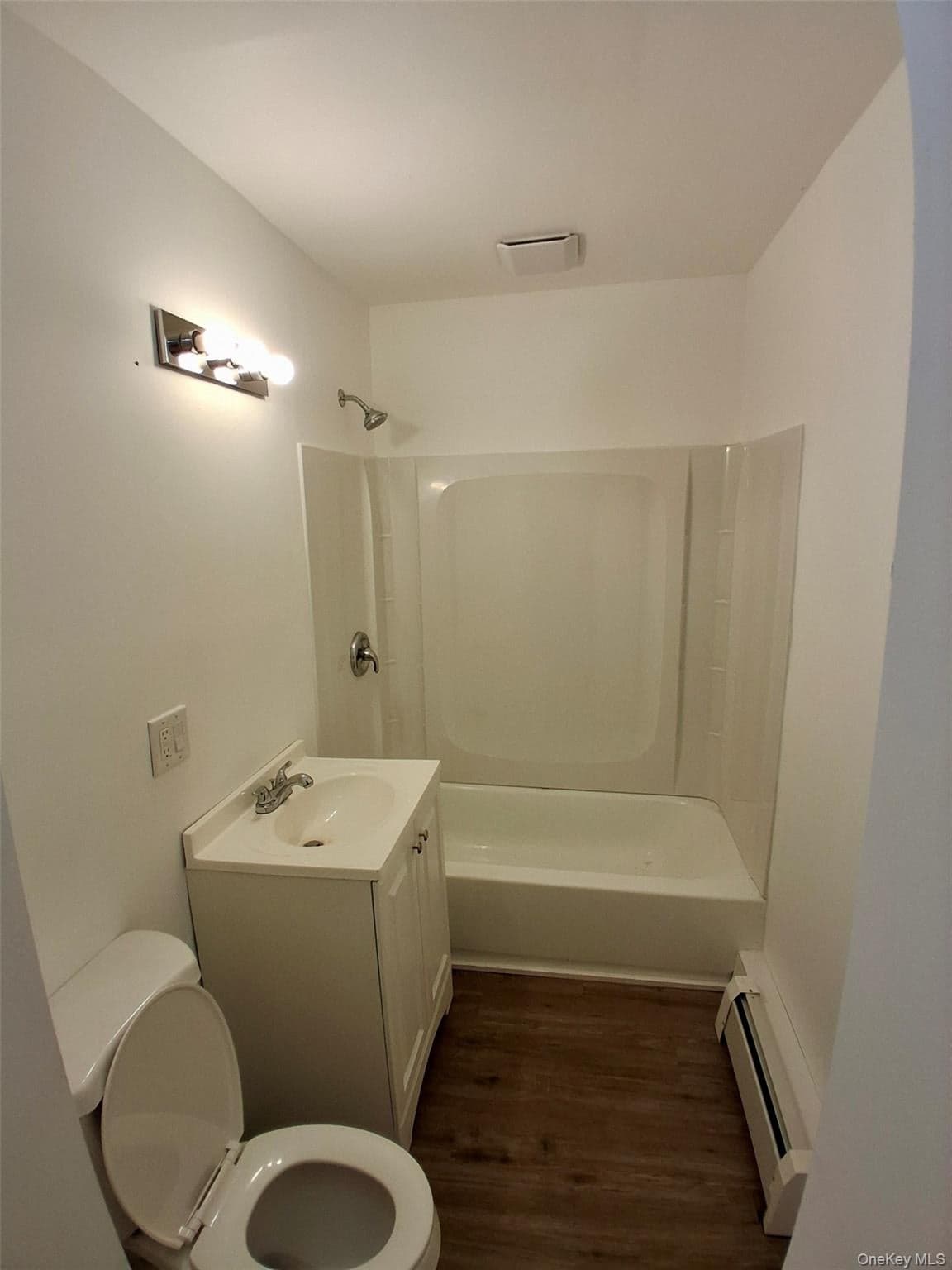 215 Maple Avenue thumbnail 10