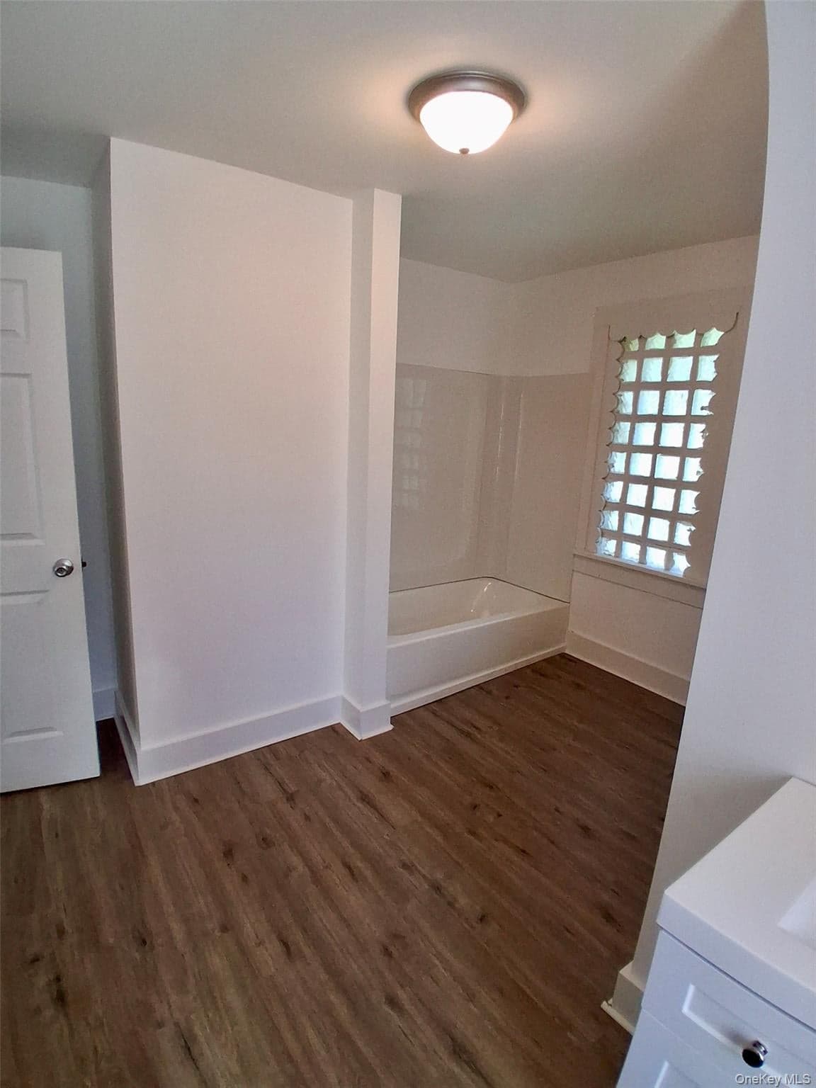 215 Maple Avenue thumbnail 21