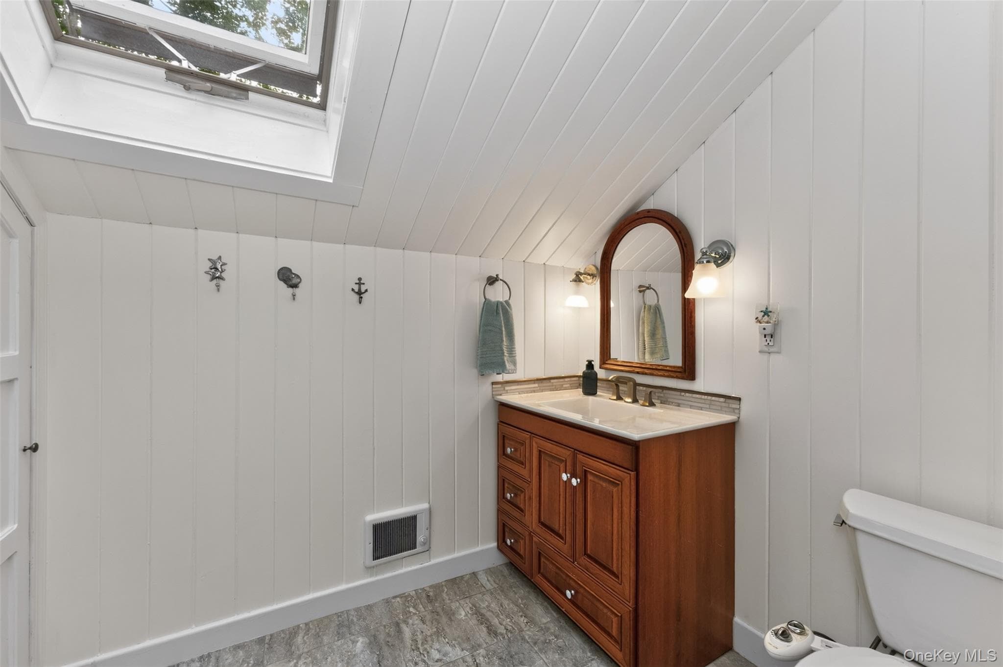1407 Albany Avenue thumbnail 34