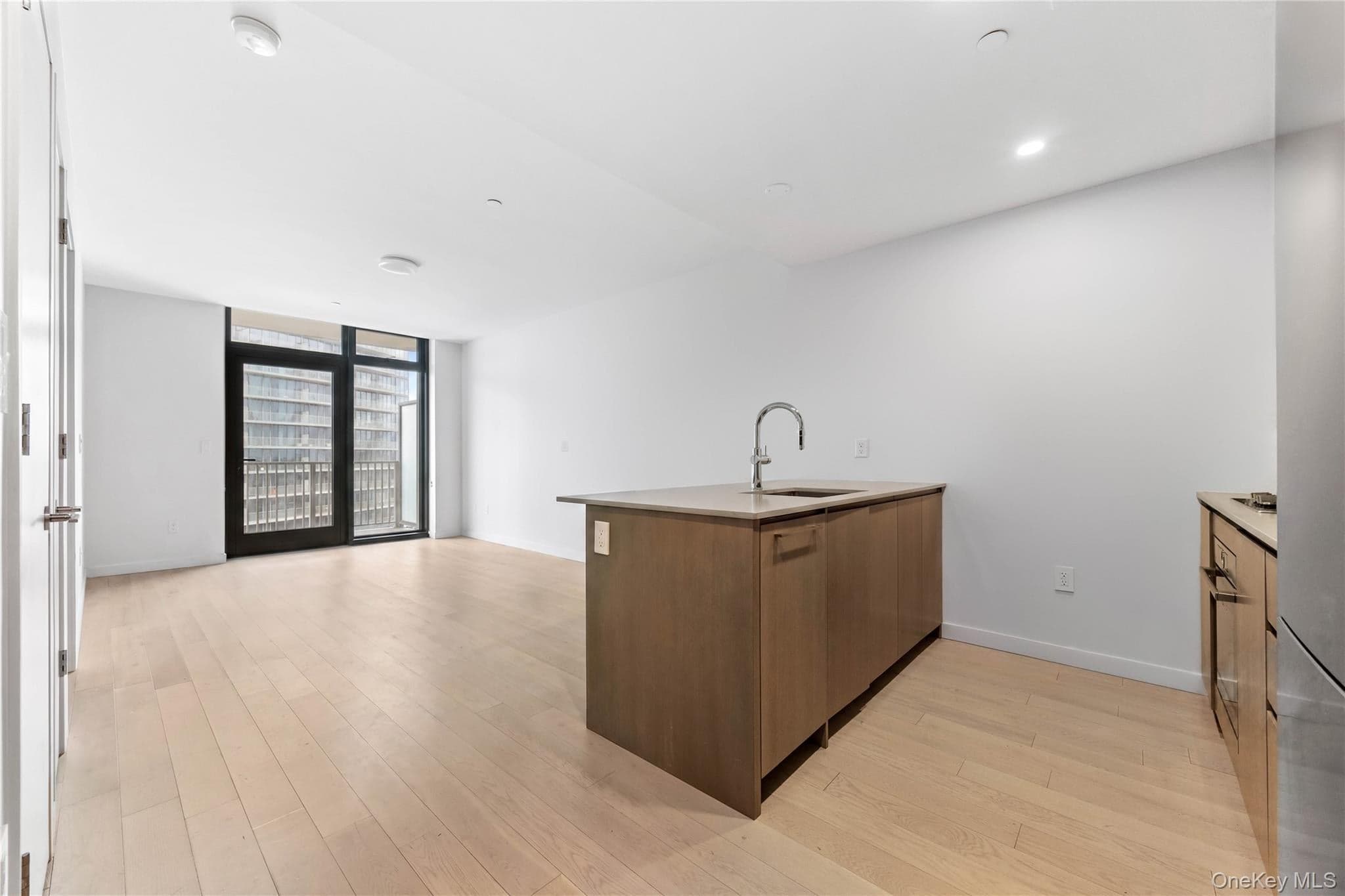131-02A 40th Road Rd Unit: 14B, Flushing