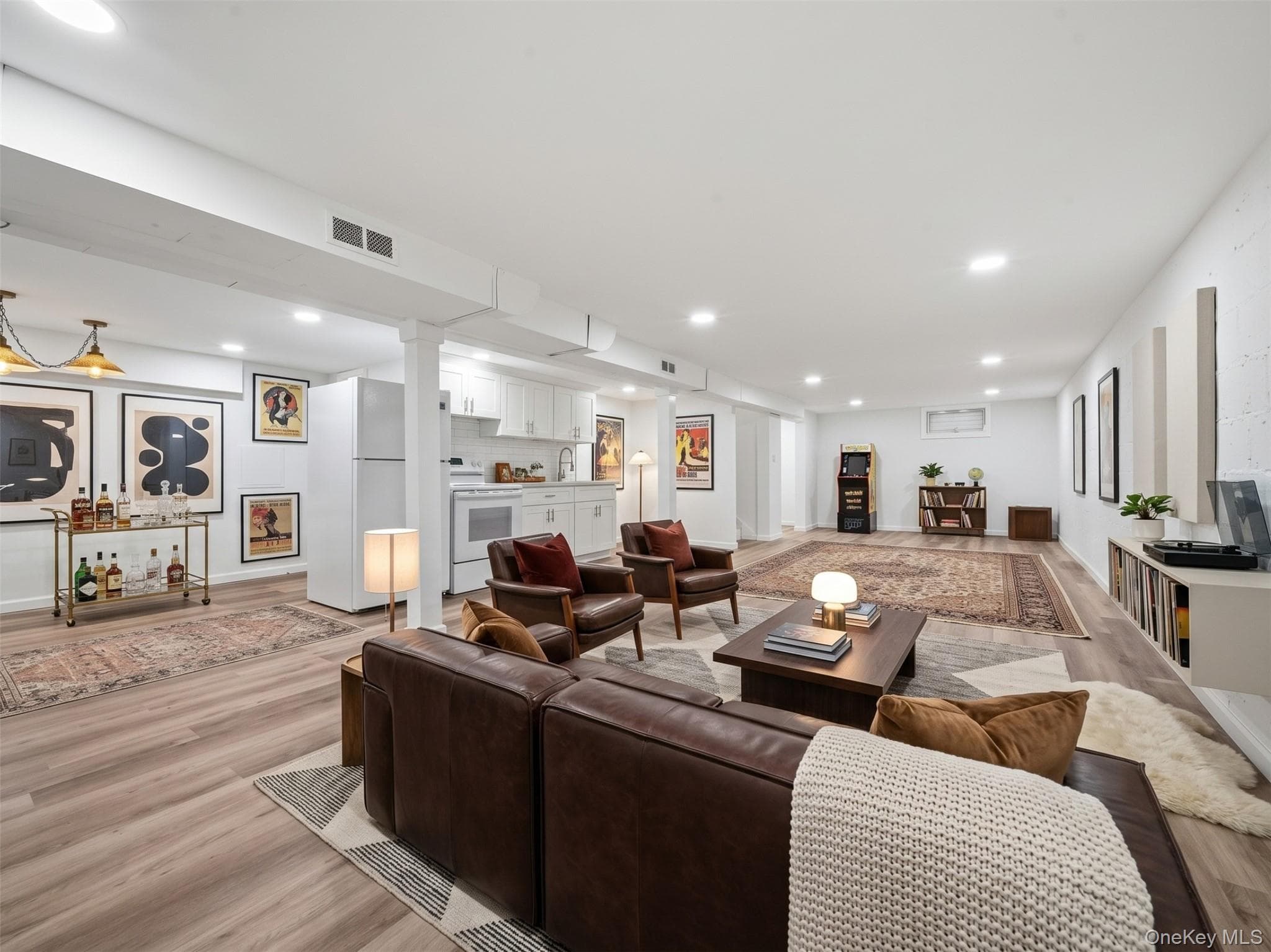 180 E Booker Avenue thumbnail 11