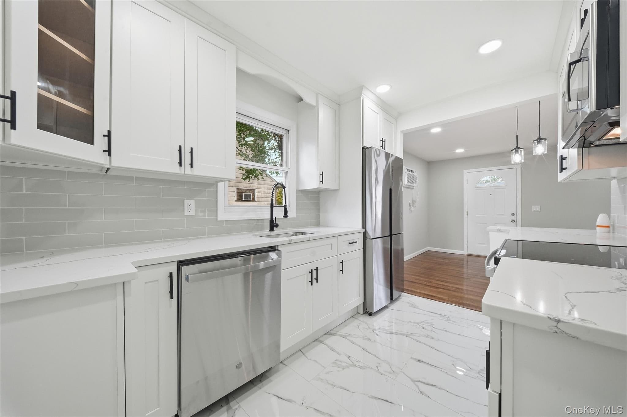 180 E Booker Avenue thumbnail 5