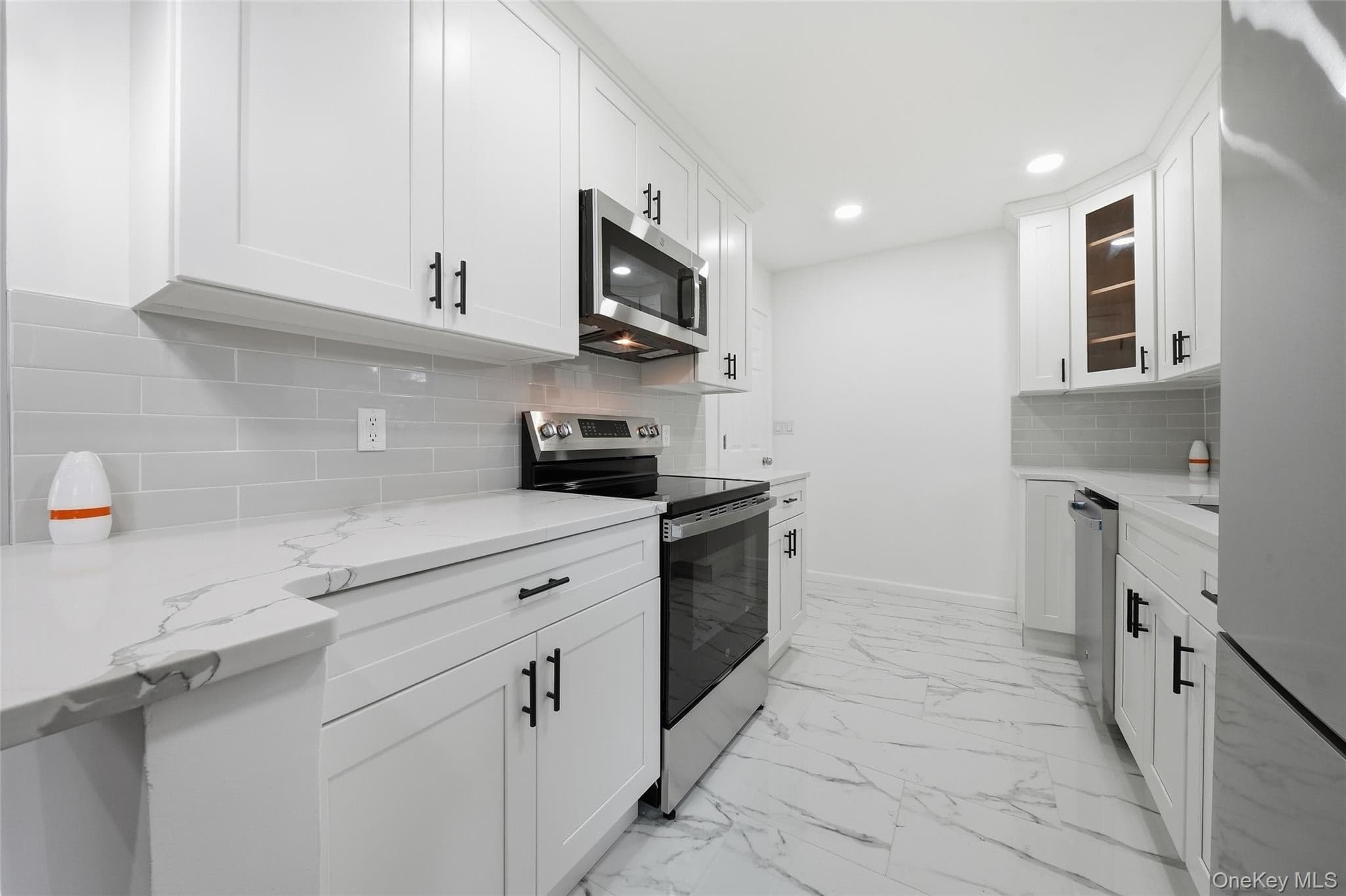 180 E Booker Avenue thumbnail 6