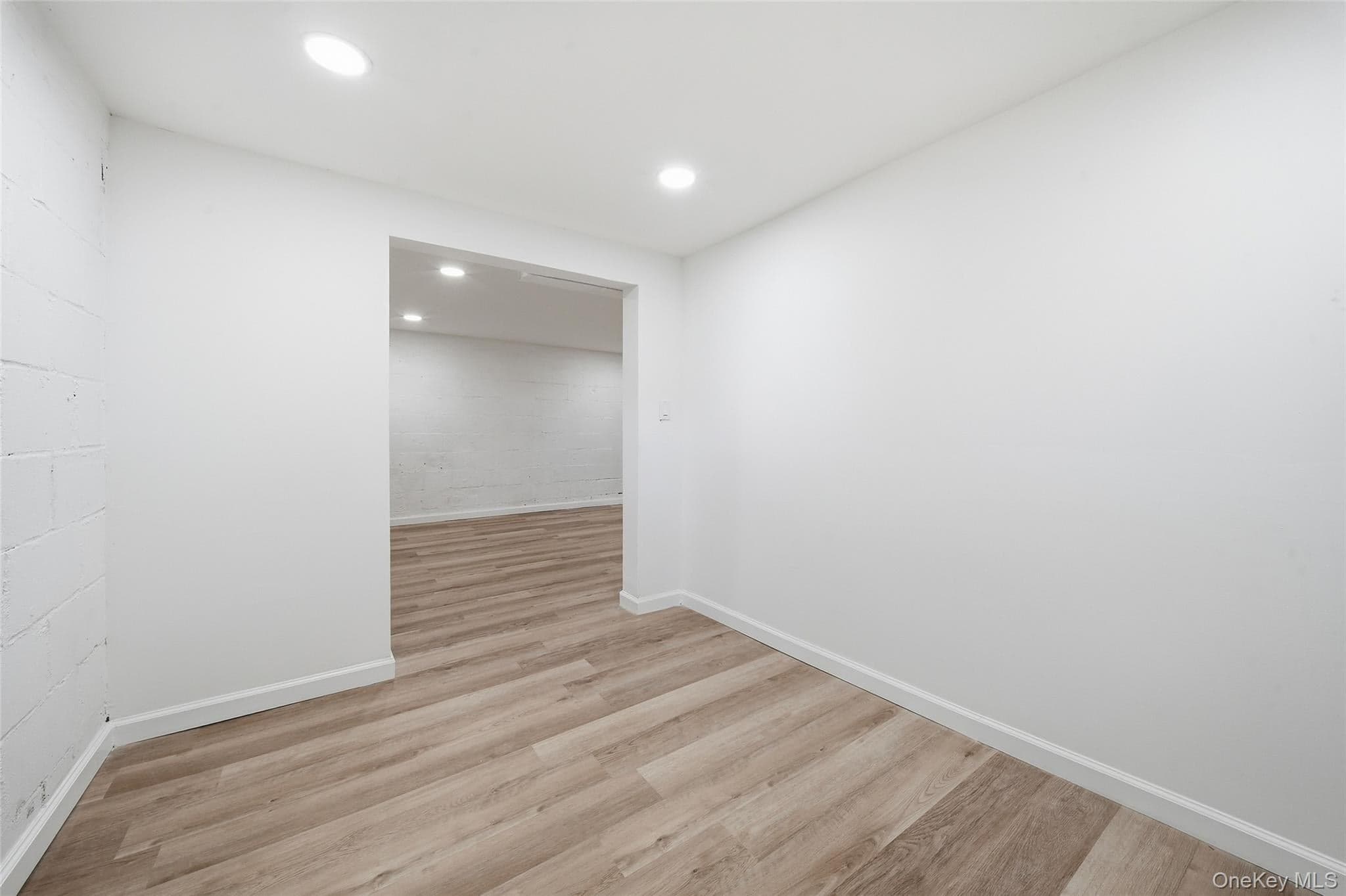 180 E Booker Avenue thumbnail 15