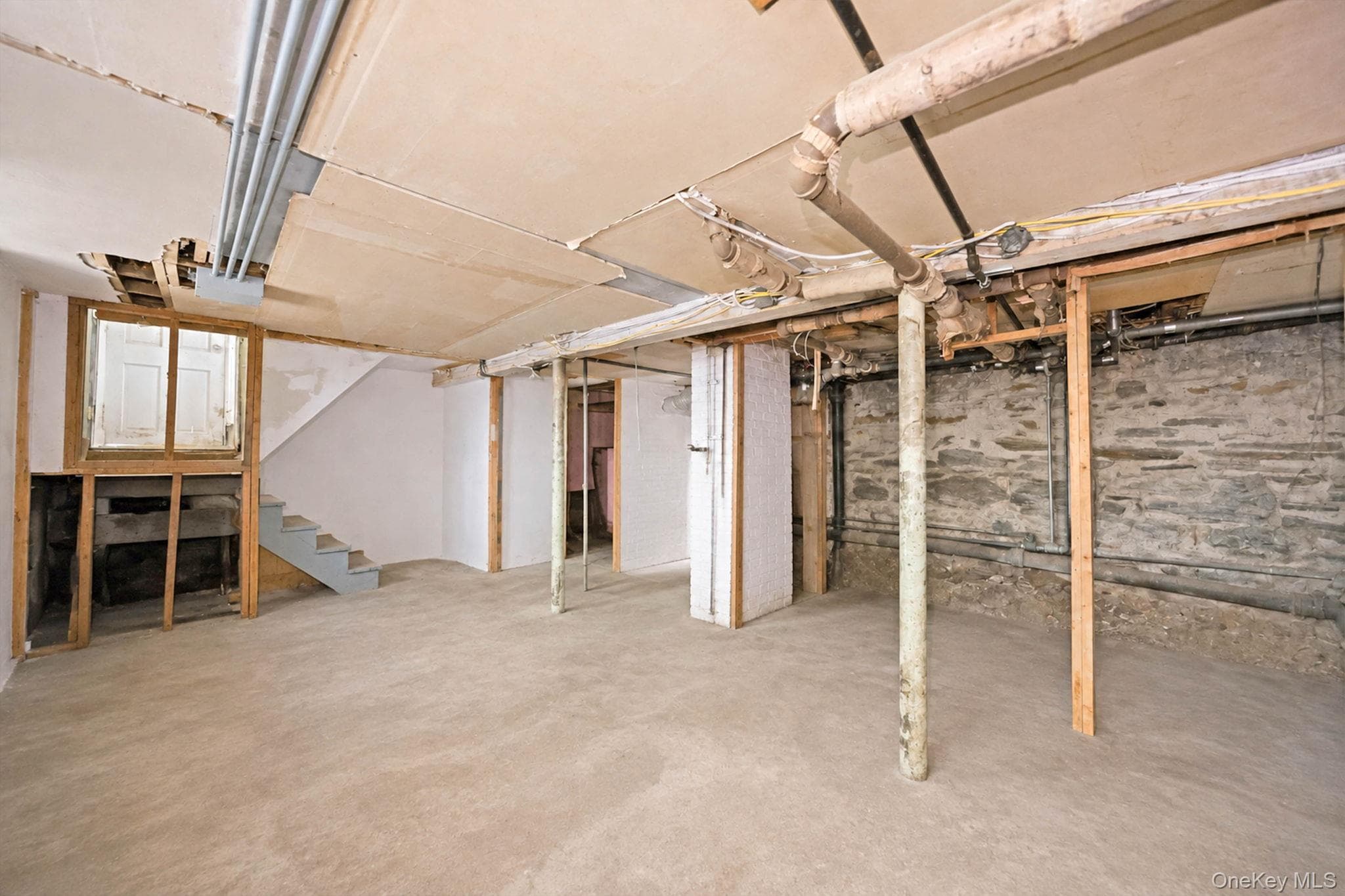 425 S Columbus Avenue thumbnail 27