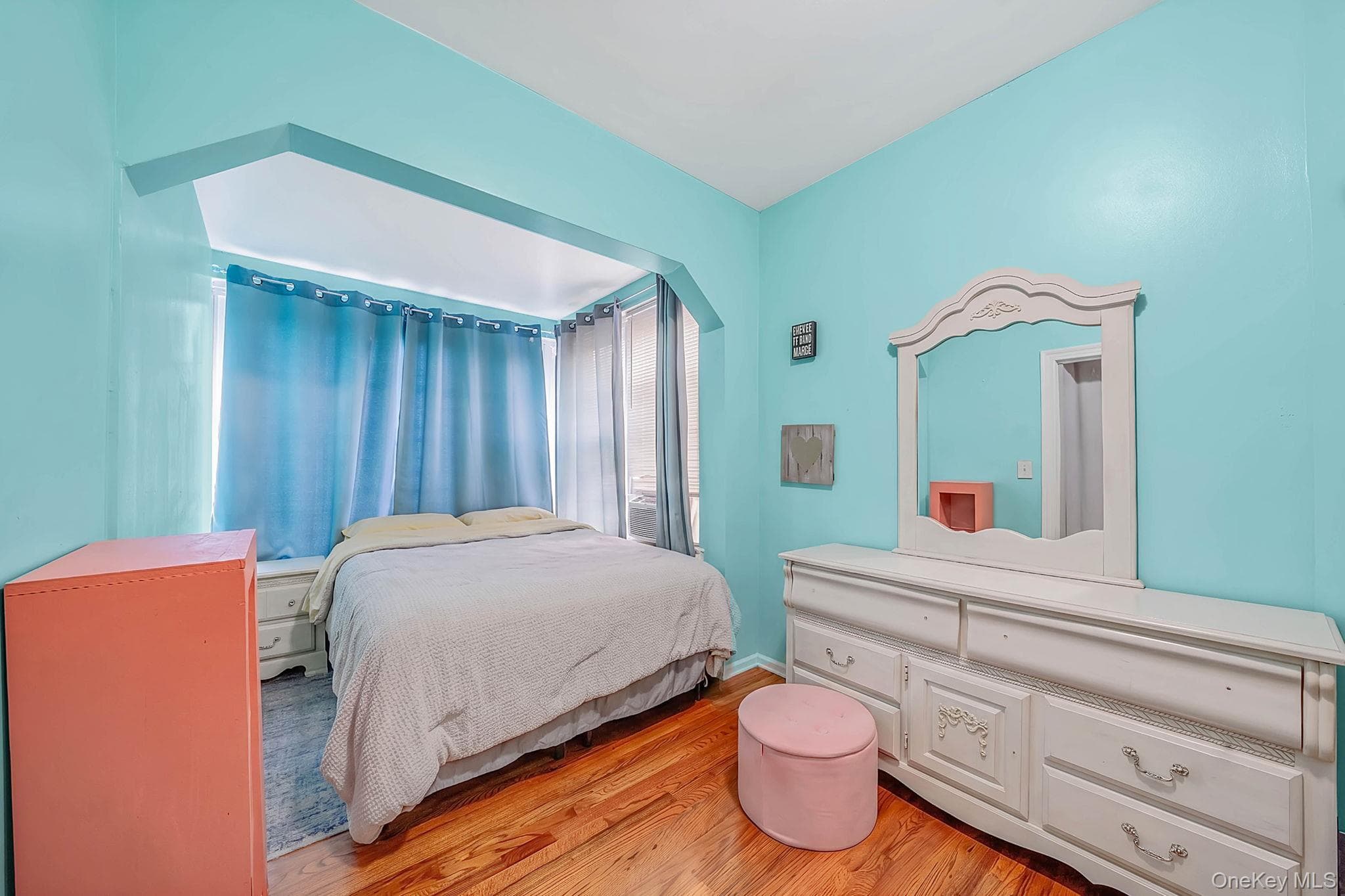 425 S Columbus Avenue thumbnail 8