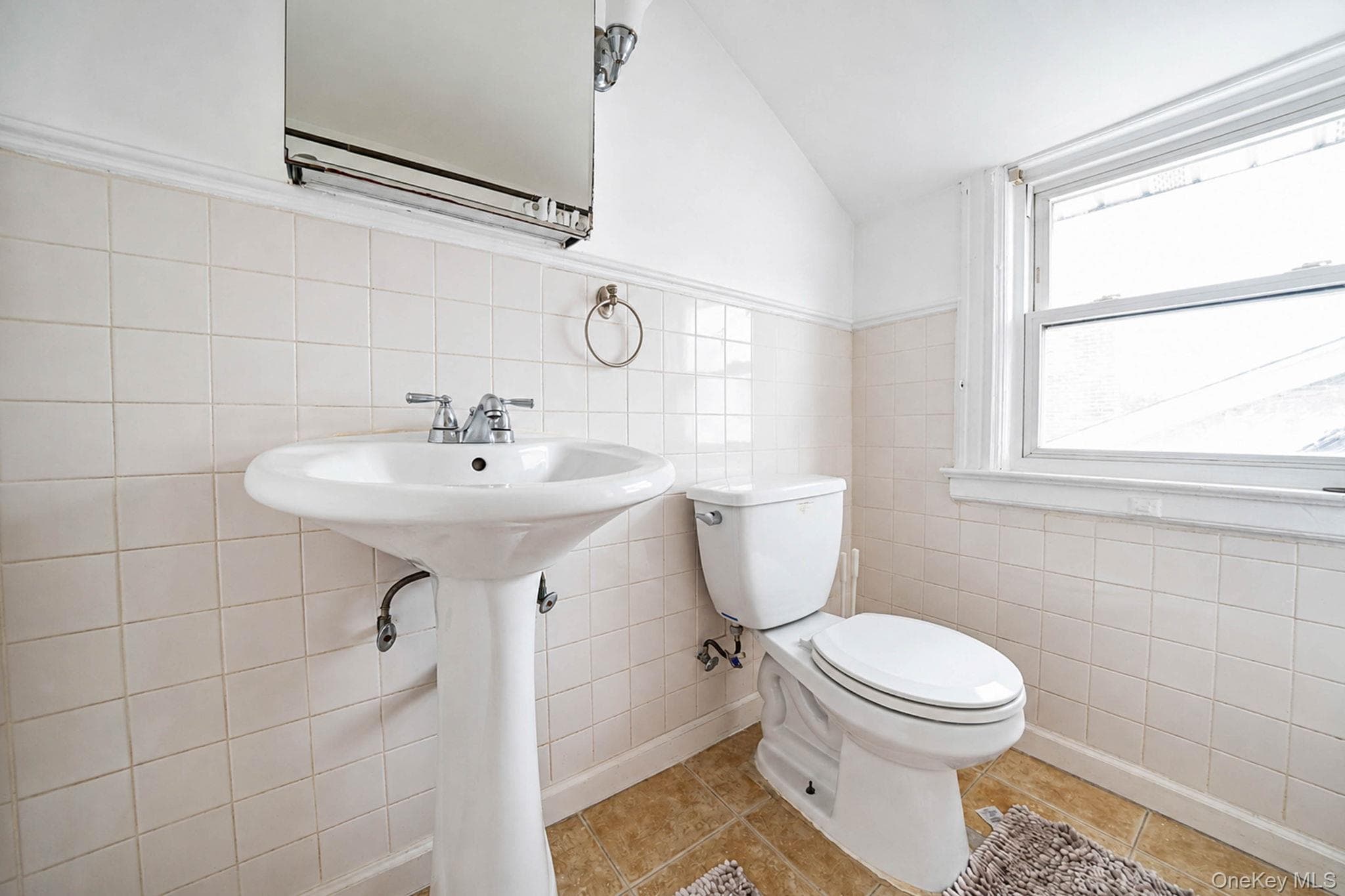 425 S Columbus Avenue thumbnail 16