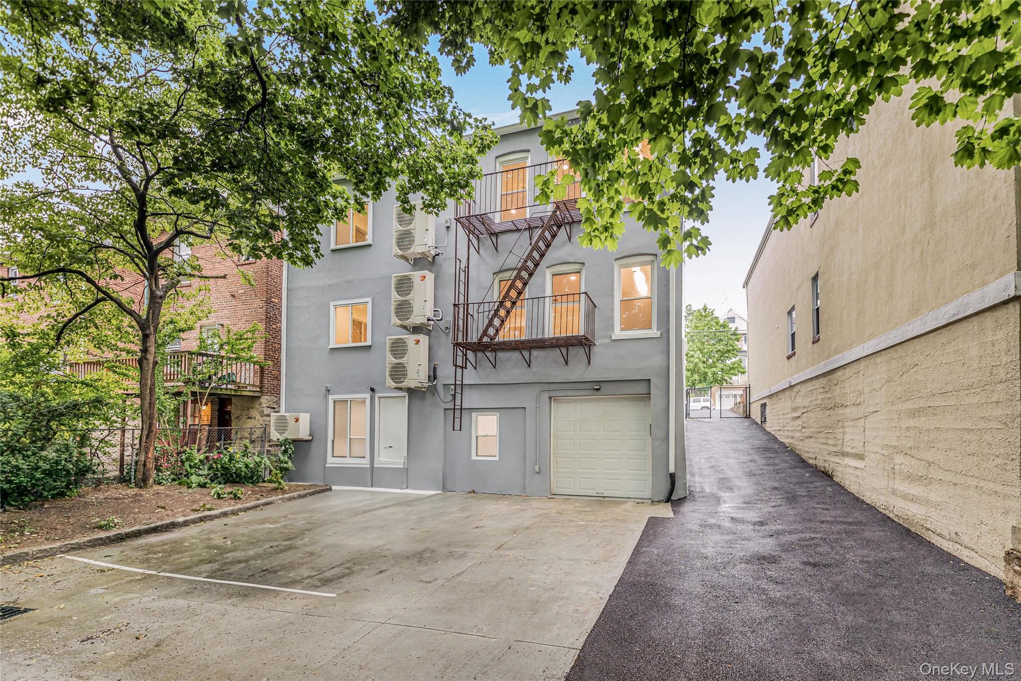 6140 Delafield Avenue thumbnail 8