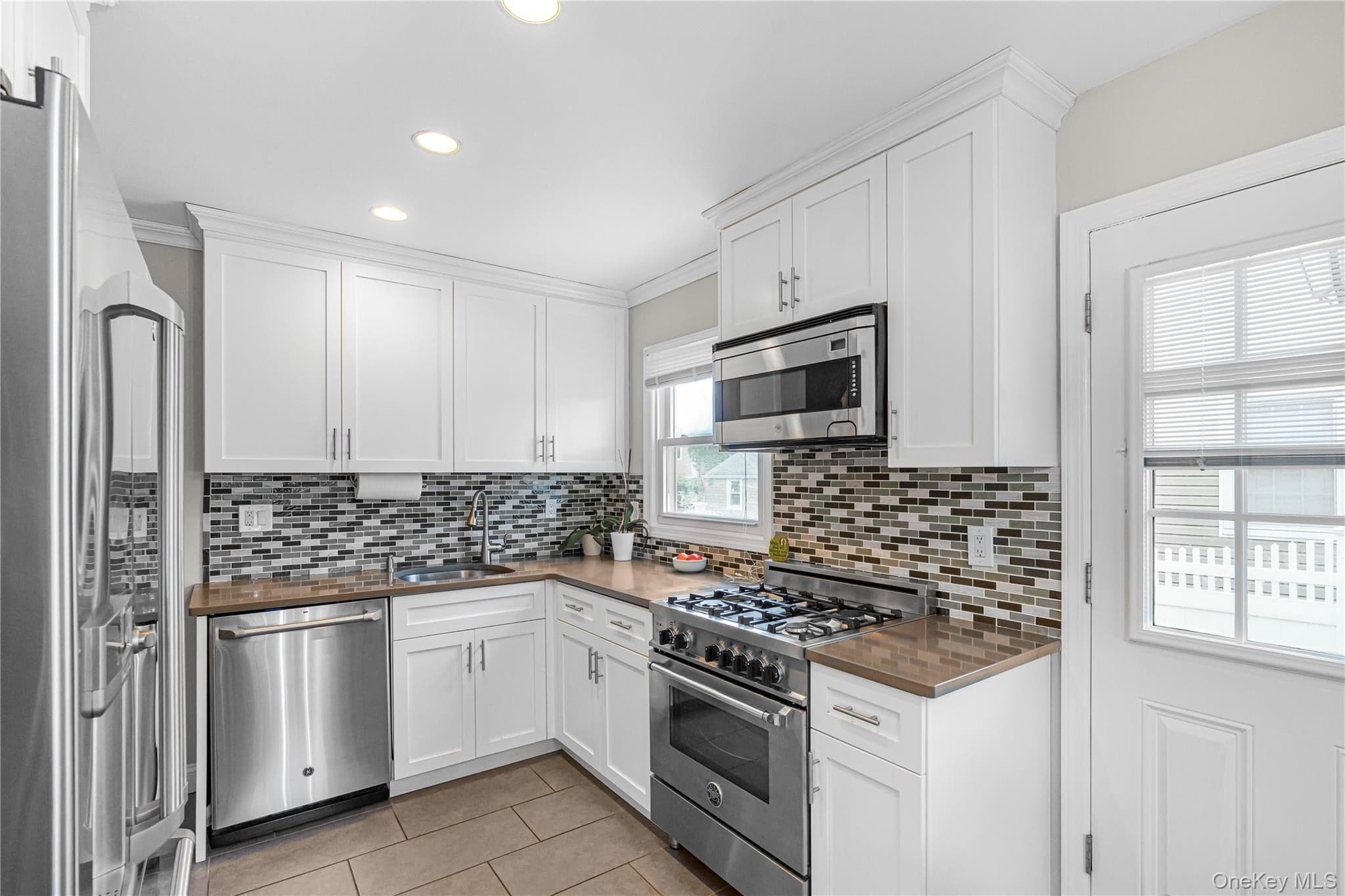 159 Raff Avenue thumbnail 6
