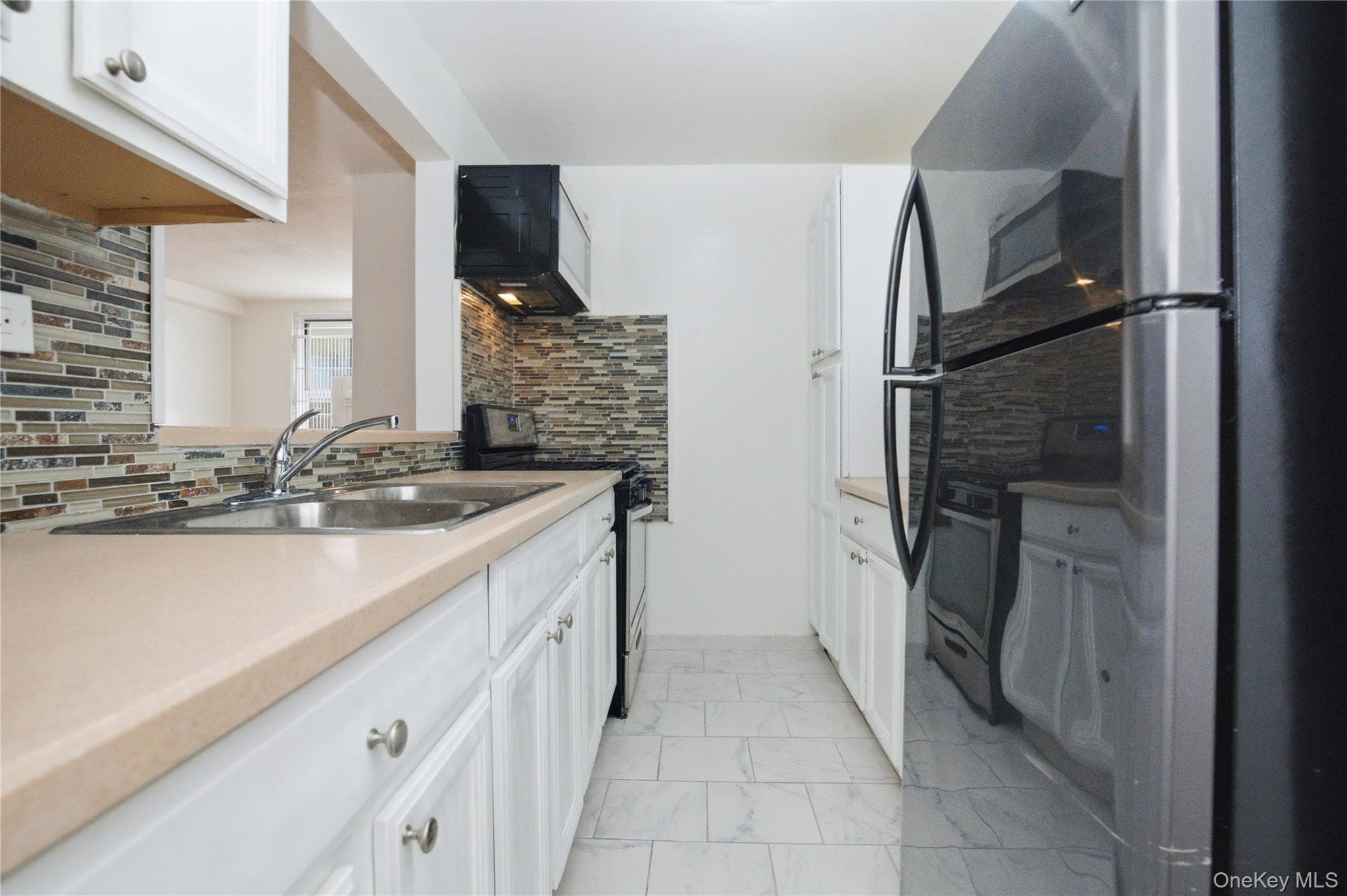 2385 Barker Avenue Unit: 6S thumbnail 9