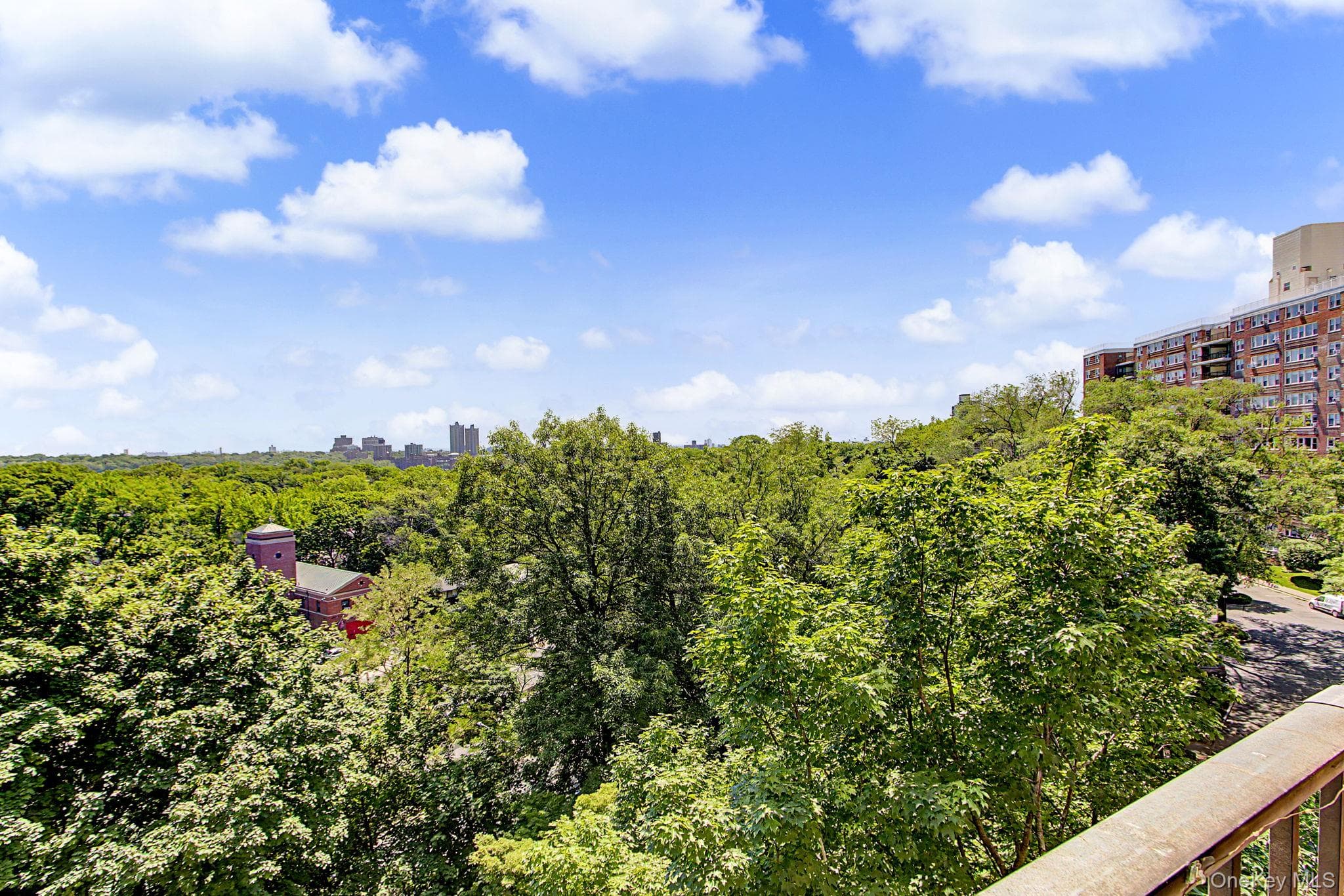 4555 Henry Hudson Parkway Unit: 805 thumbnail 35