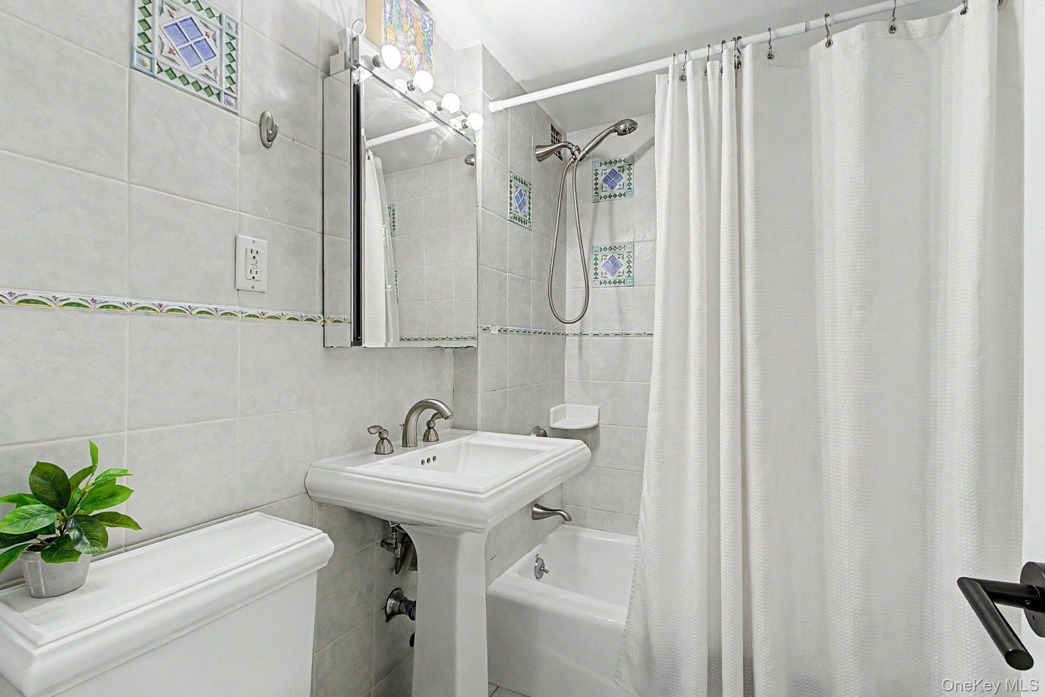 4555 Henry Hudson Parkway Unit: 805 thumbnail 31