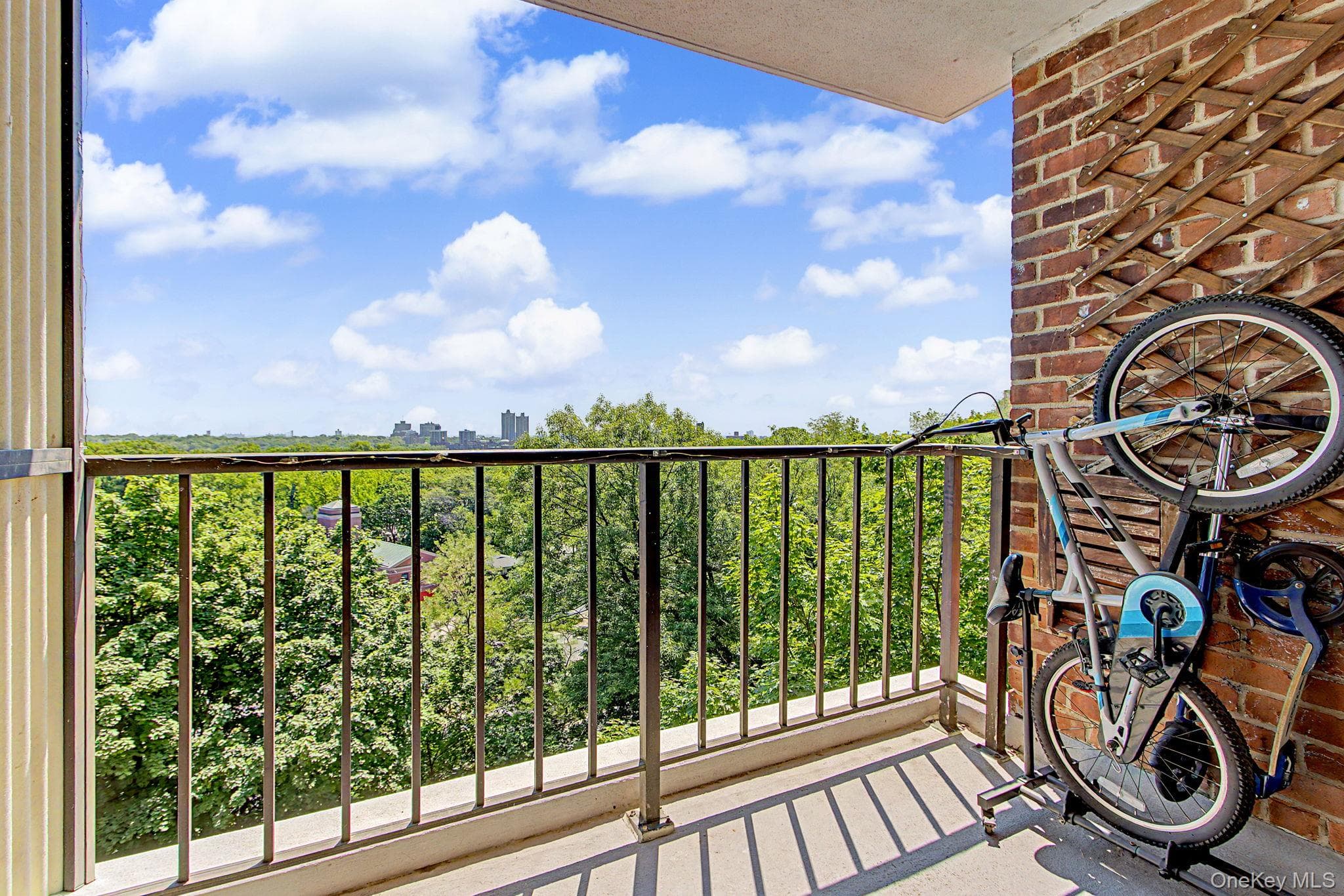 4555 Henry Hudson Parkway Unit: 805 thumbnail 34