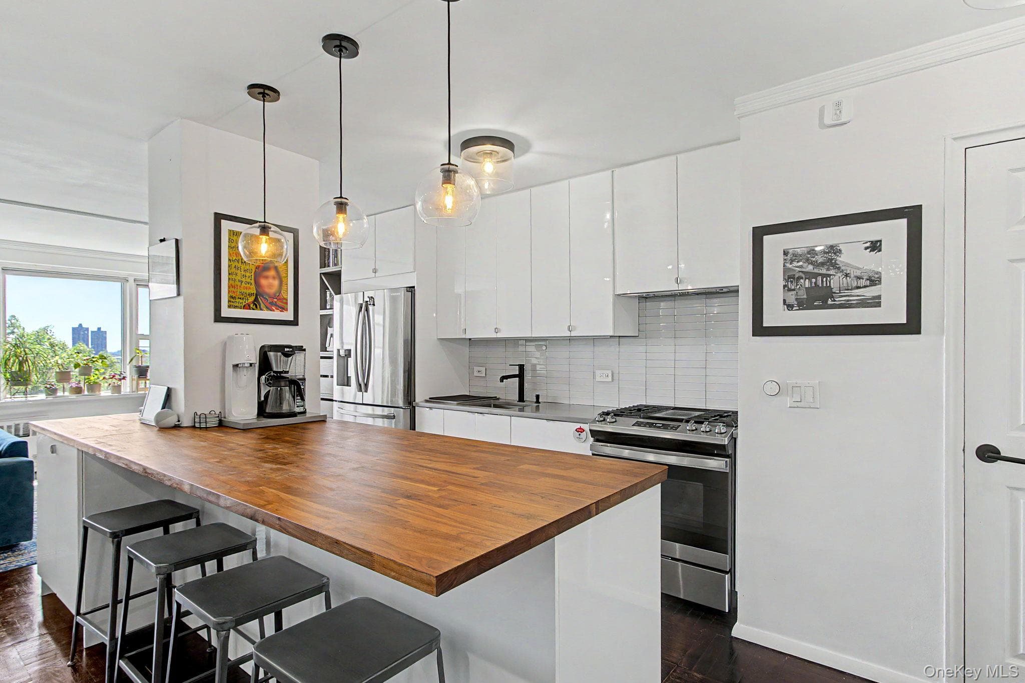 4555 Henry Hudson Parkway Unit: 805 thumbnail 3