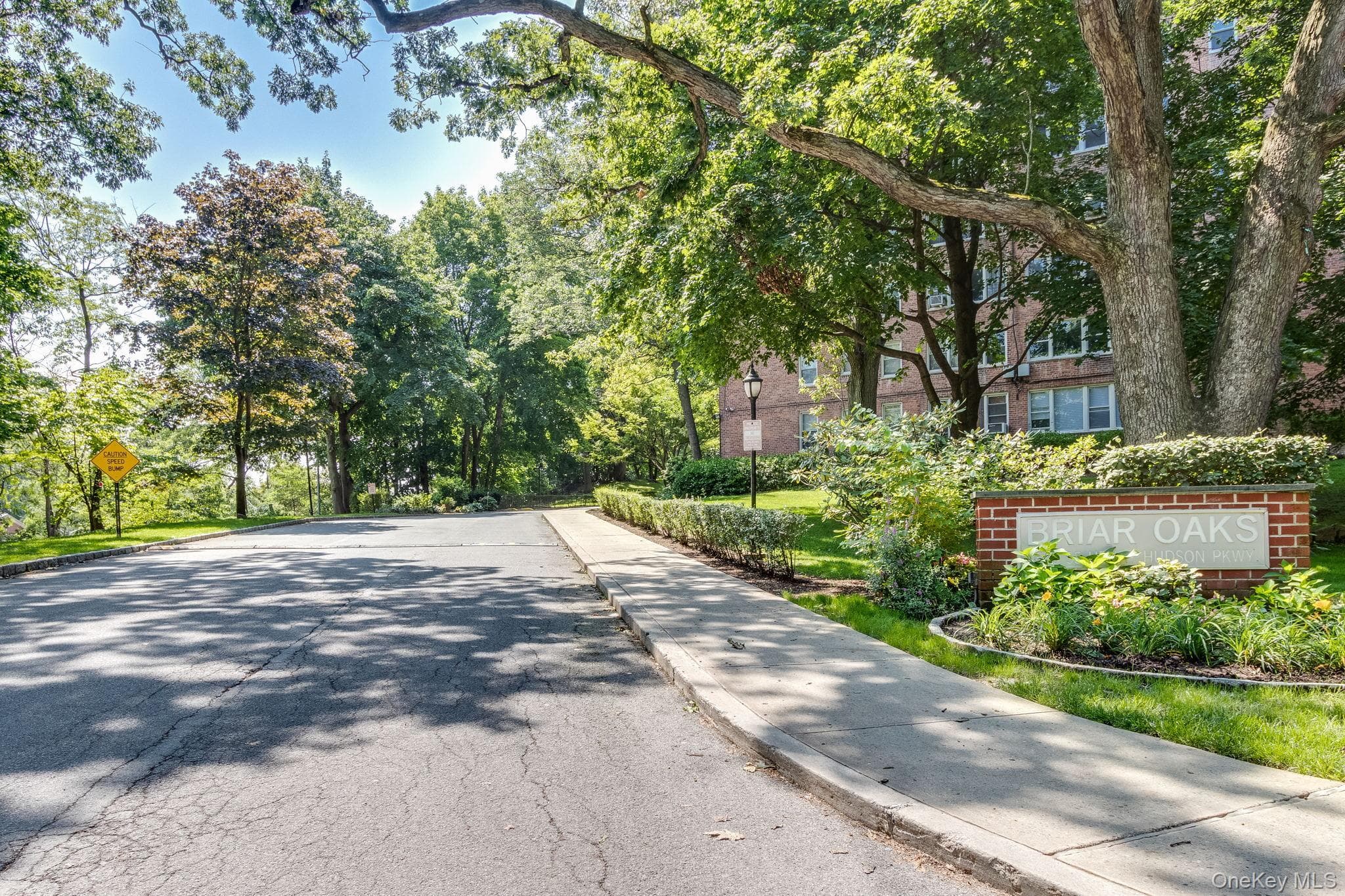 4555 Henry Hudson Parkway Unit: 805 thumbnail 41