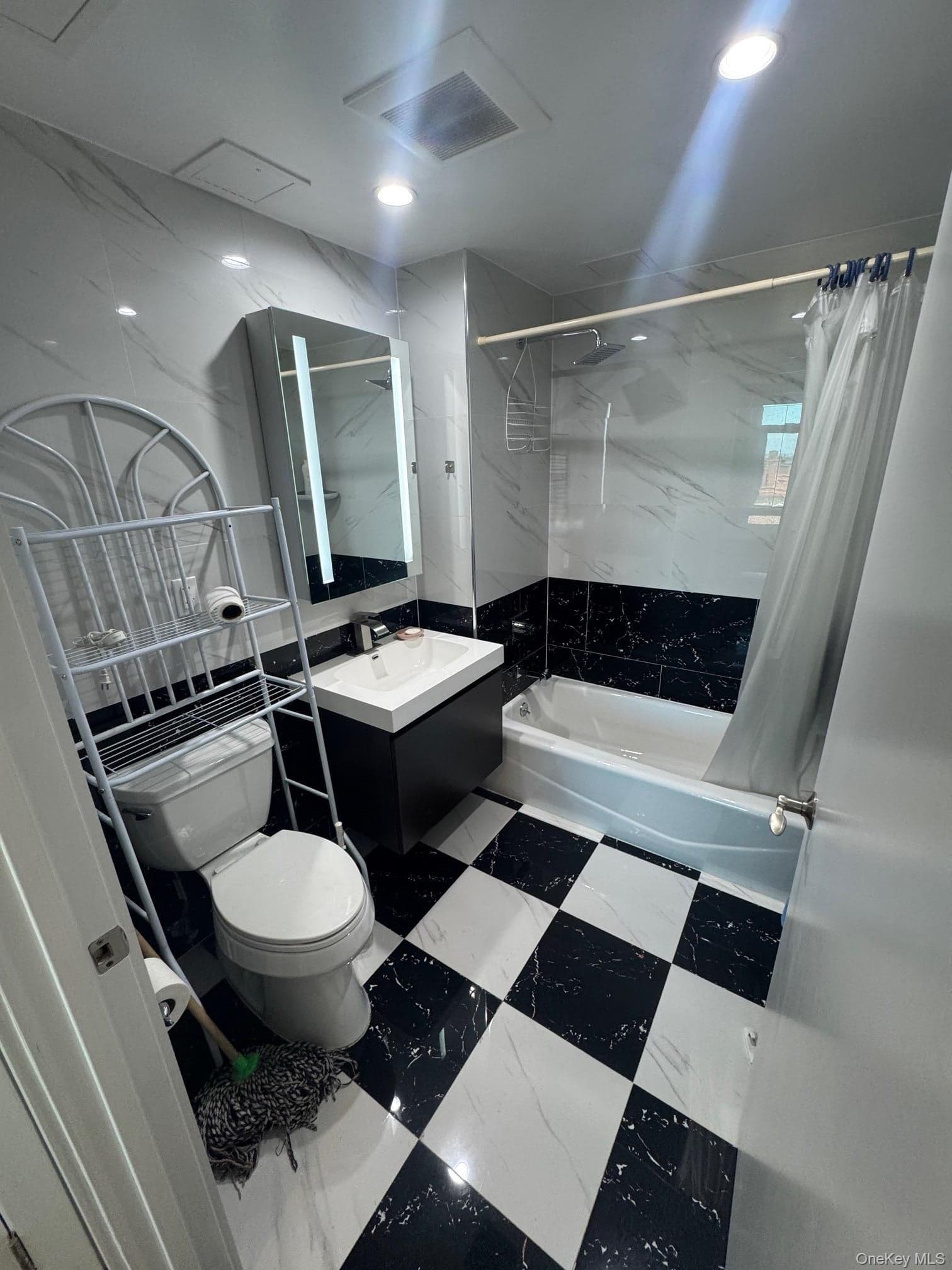 14238 37th Avenue Unit: 8B thumbnail 12