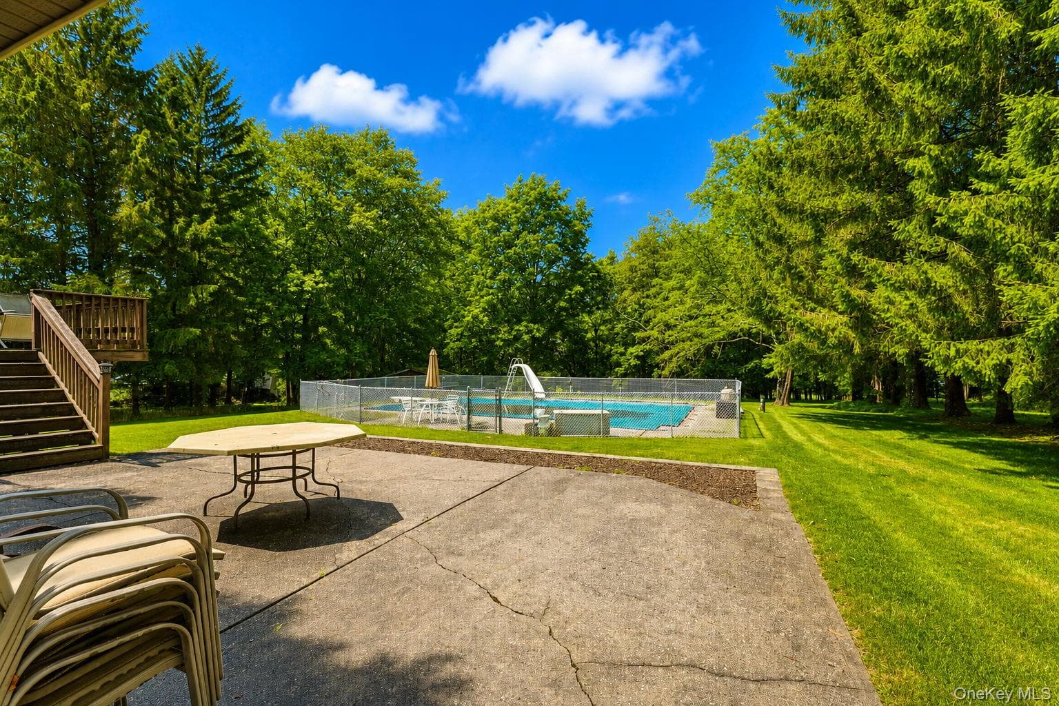 18 Hillside Road thumbnail 22