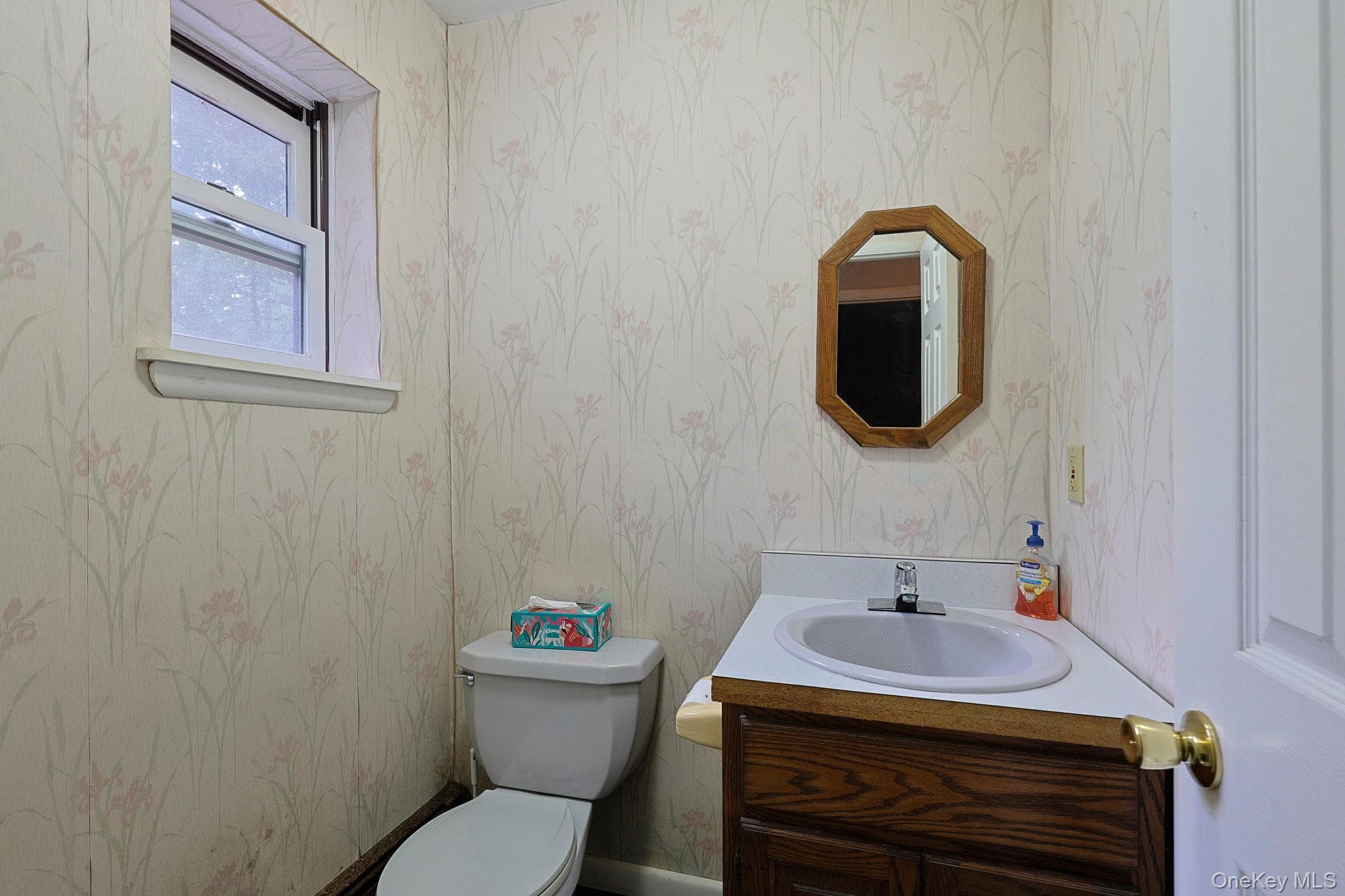 18 Hillside Road thumbnail 17