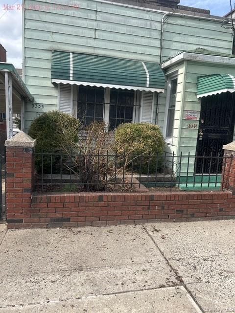 3335 Hone Avenue photo 1