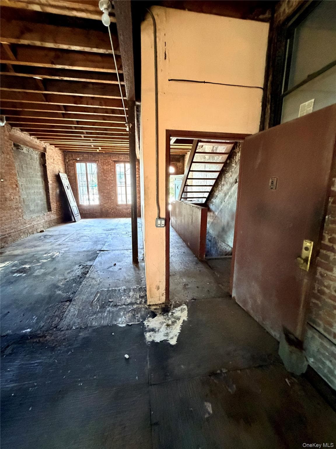 1510 Bryant Avenue thumbnail 5