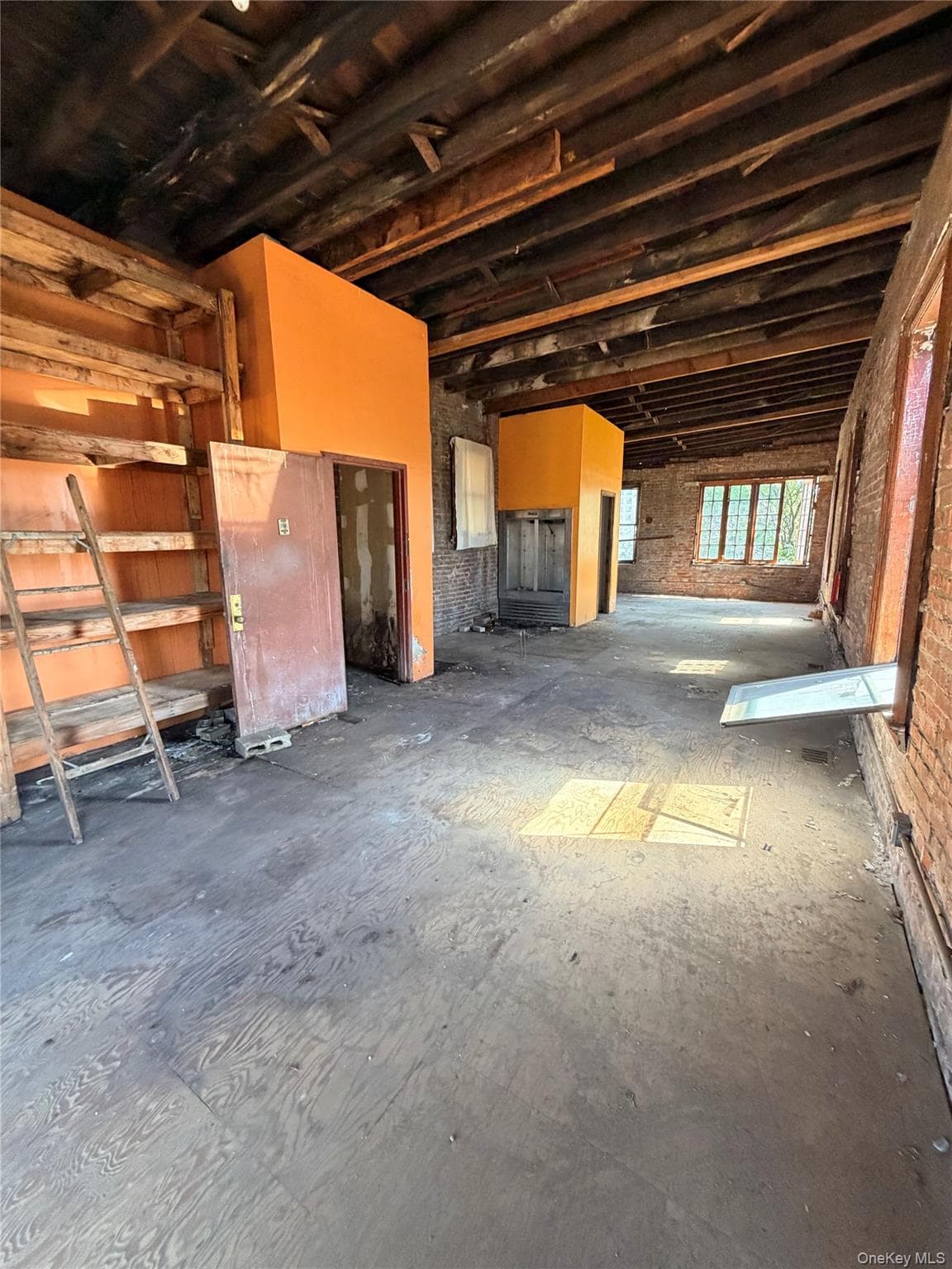 1510 Bryant Avenue thumbnail 11