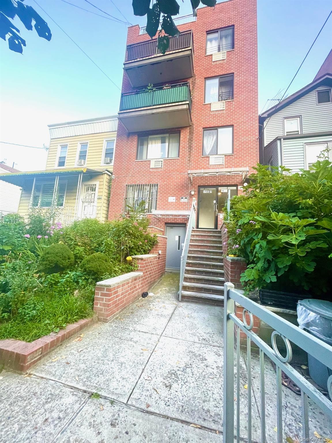 11232 38th Avenue Unit: 1B thumbnail 2