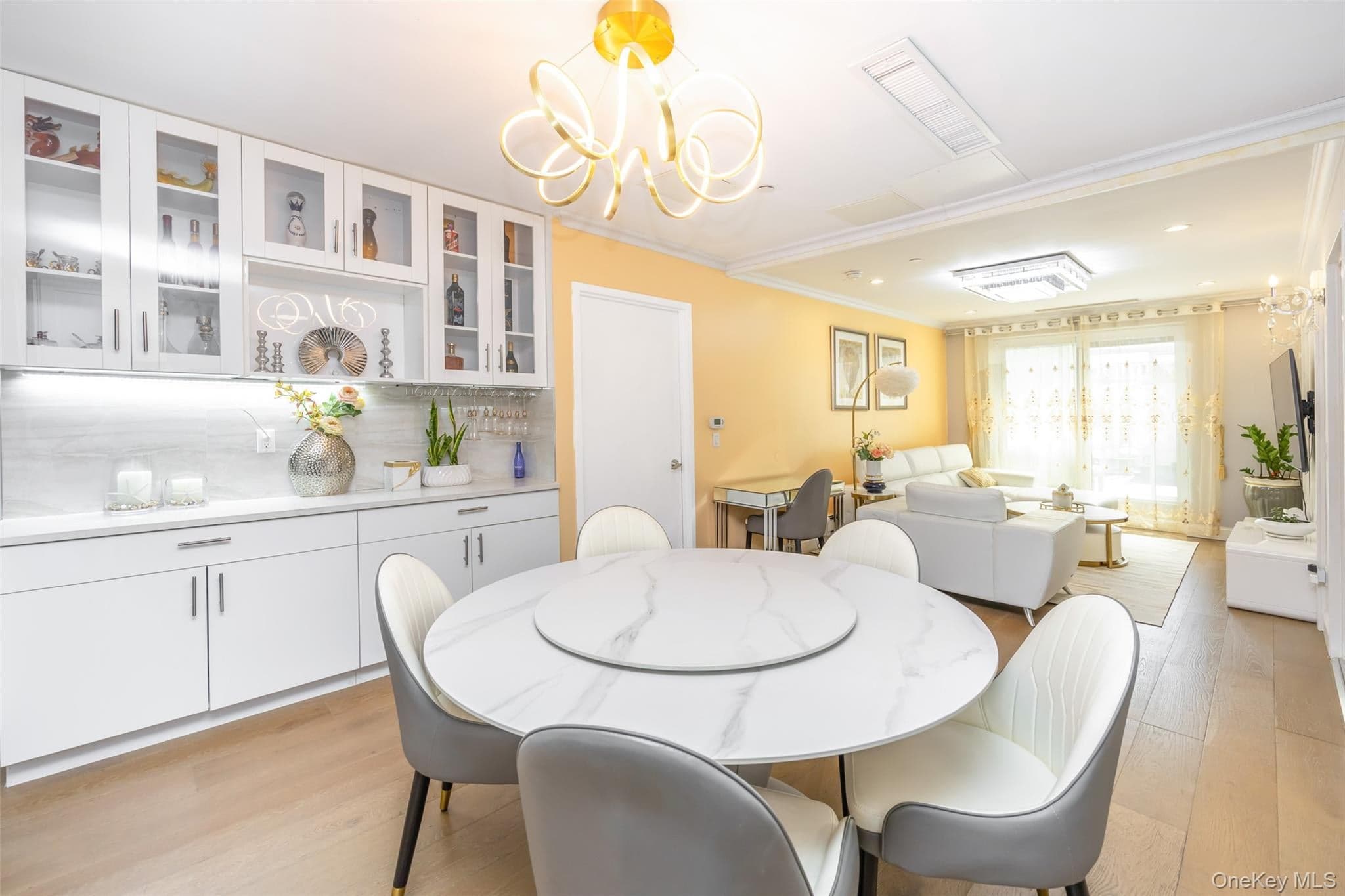 13620 Booth Memorial Avenue Unit: 2A thumbnail 4