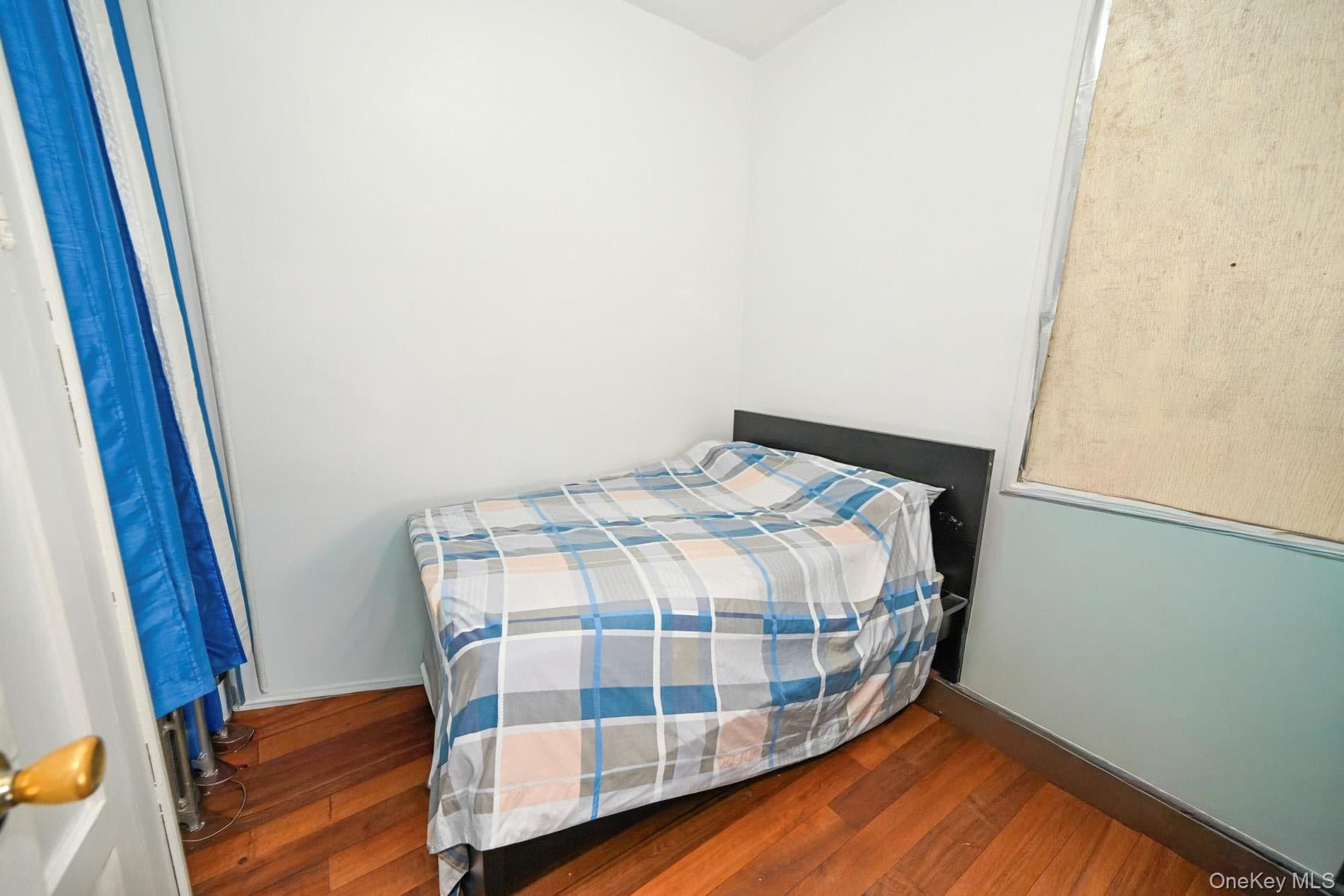 967 Seneca Avenue thumbnail 25