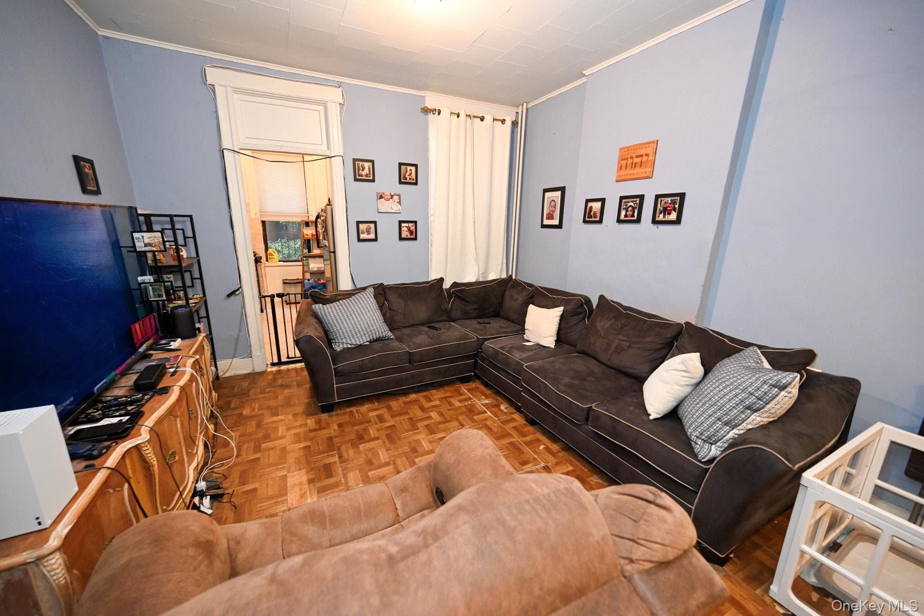 967 Seneca Avenue thumbnail 29