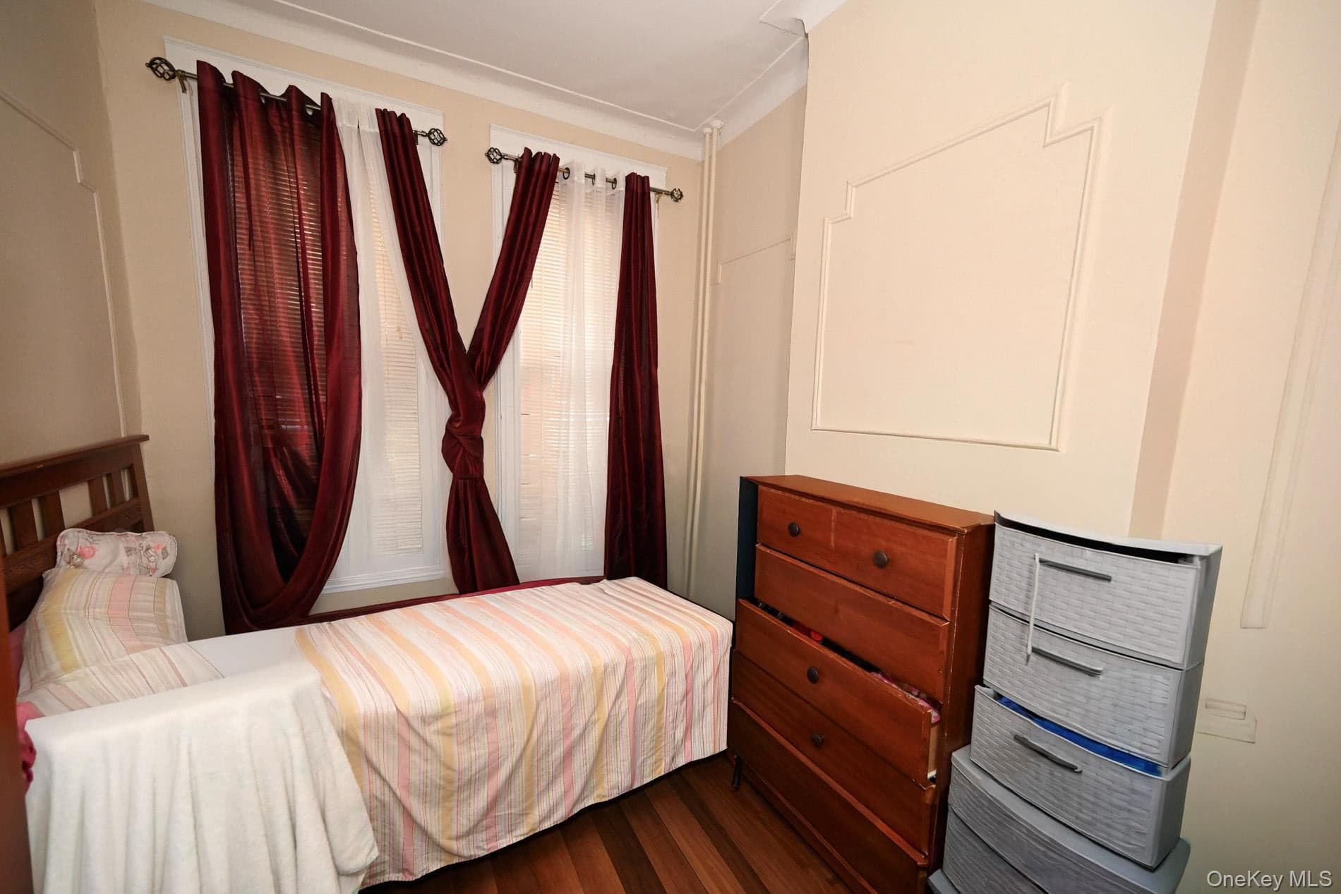 967 Seneca Avenue thumbnail 23