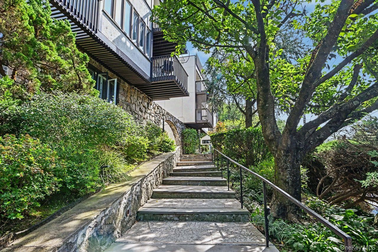 1200 Warburton Avenue Unit: 41 thumbnail 4