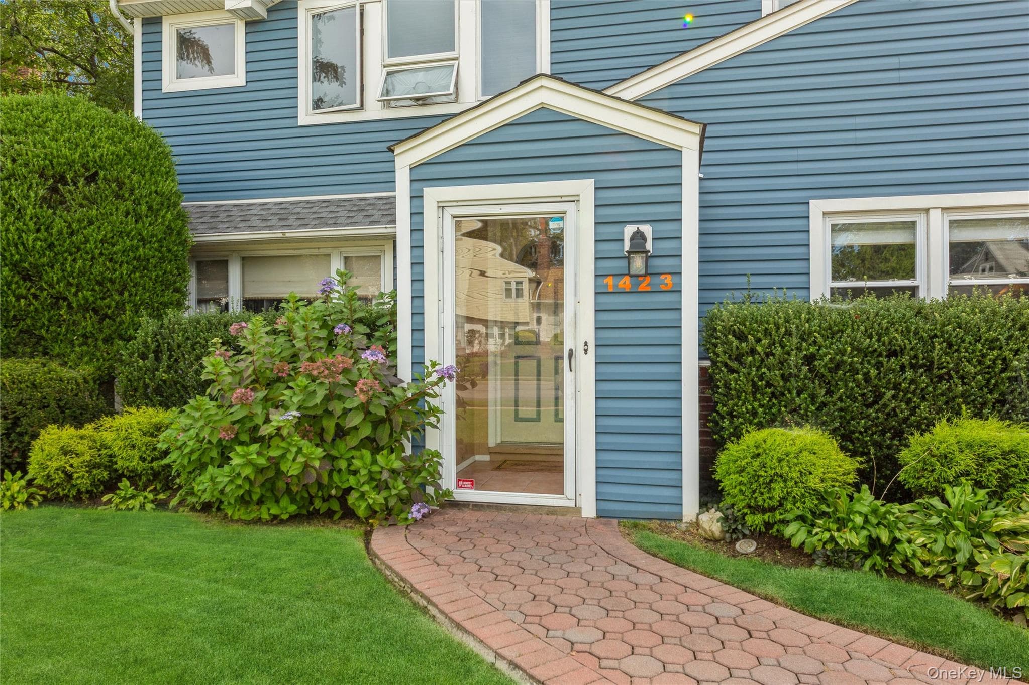 1423 Sturl Avenue thumbnail 3
