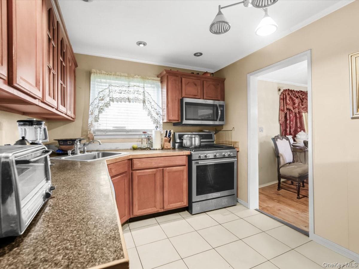 712 Partridge Avenue thumbnail 6