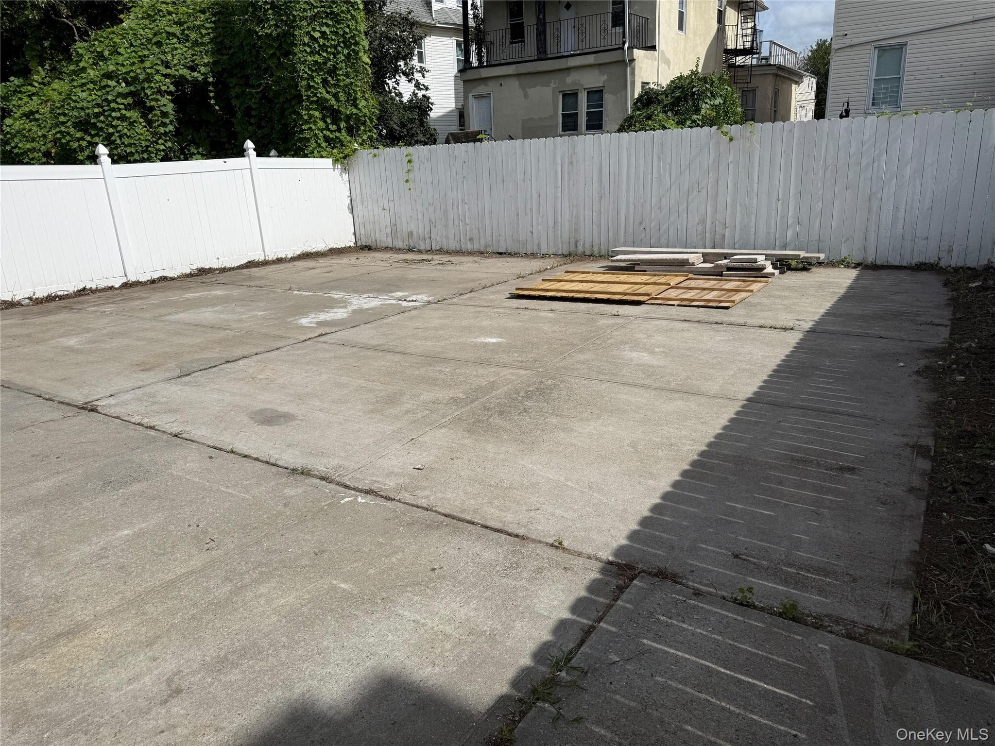 540 Beach 67th Street thumbnail 15